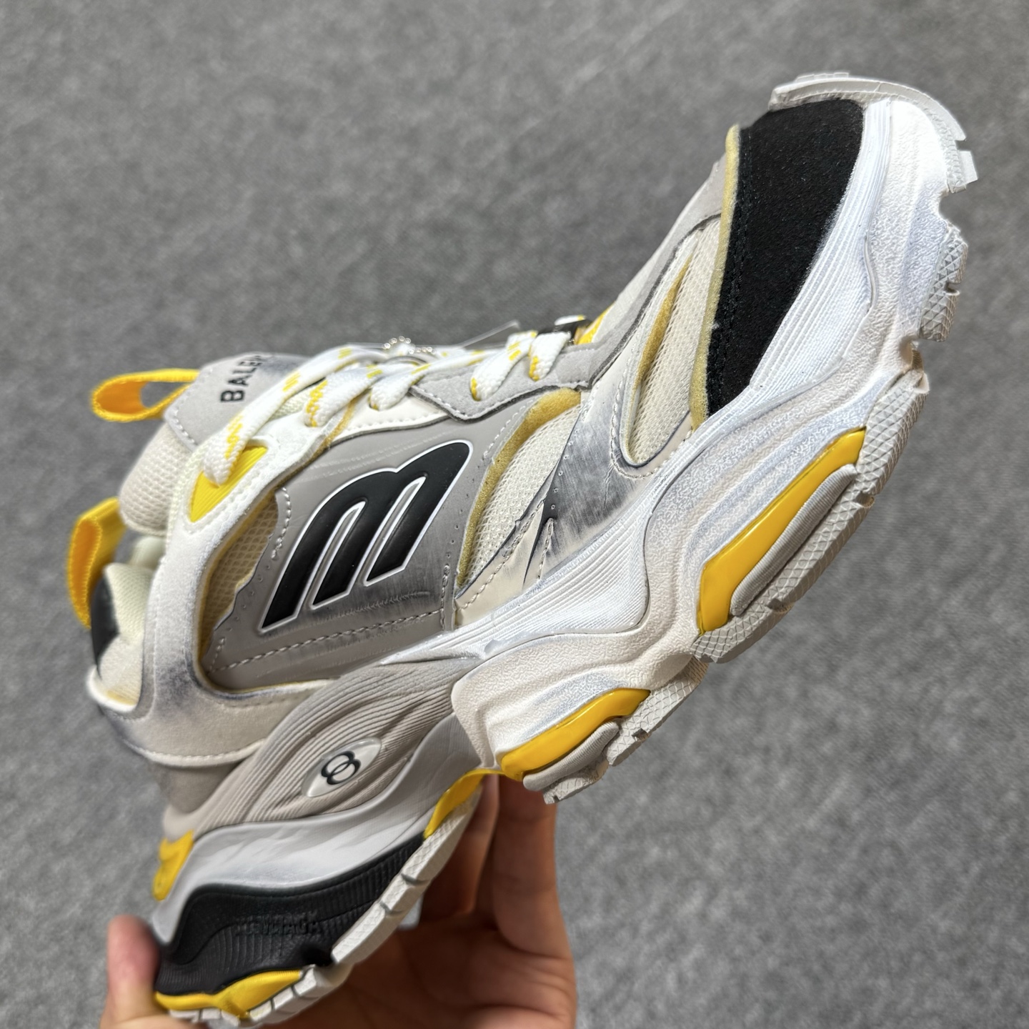 ♨️特价双十一重磅特价！市场知名版本 巴黎世家11代 没有华丽文案说词，只有实打实的价格回馈！尺码36-