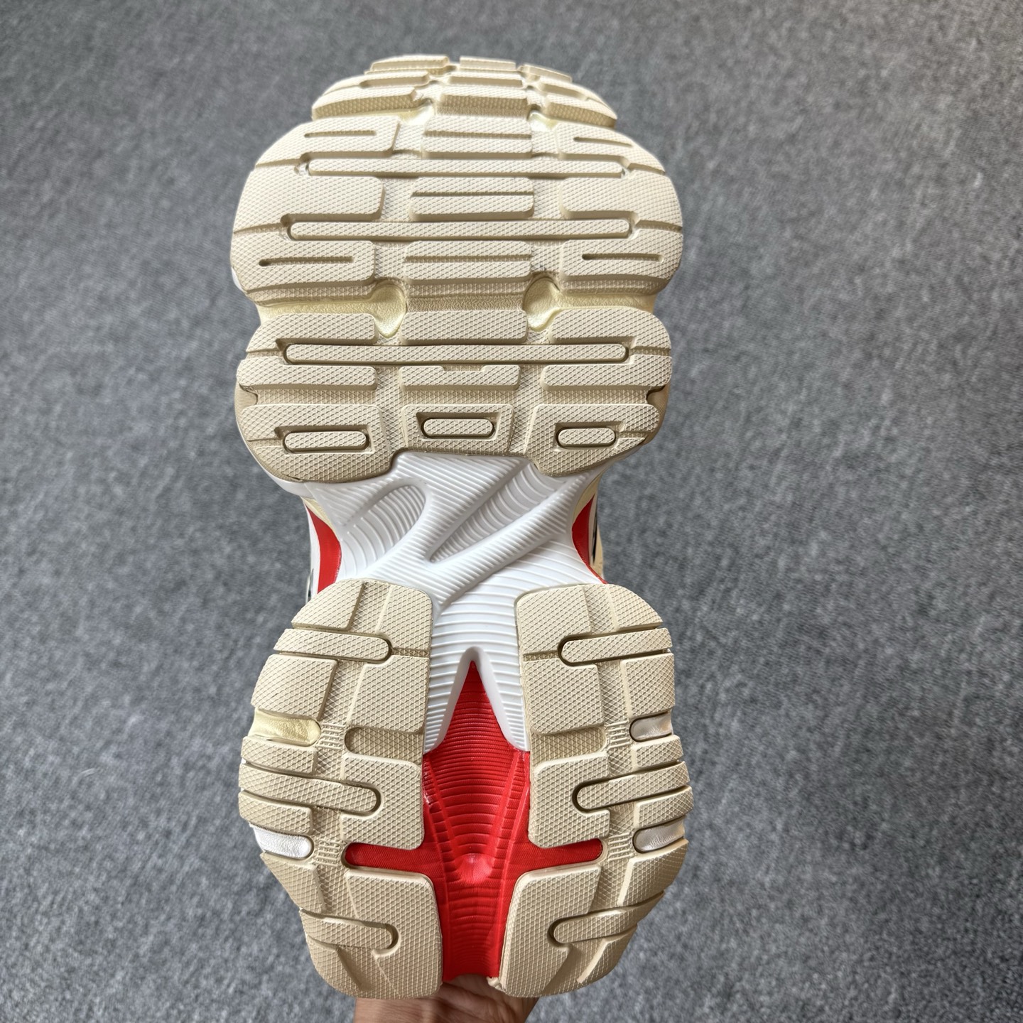 ♨️特价双十一重磅特价！市场知名版本 巴黎世家11代 没有华丽文案说词，只有实打实的价格回馈！尺码36-