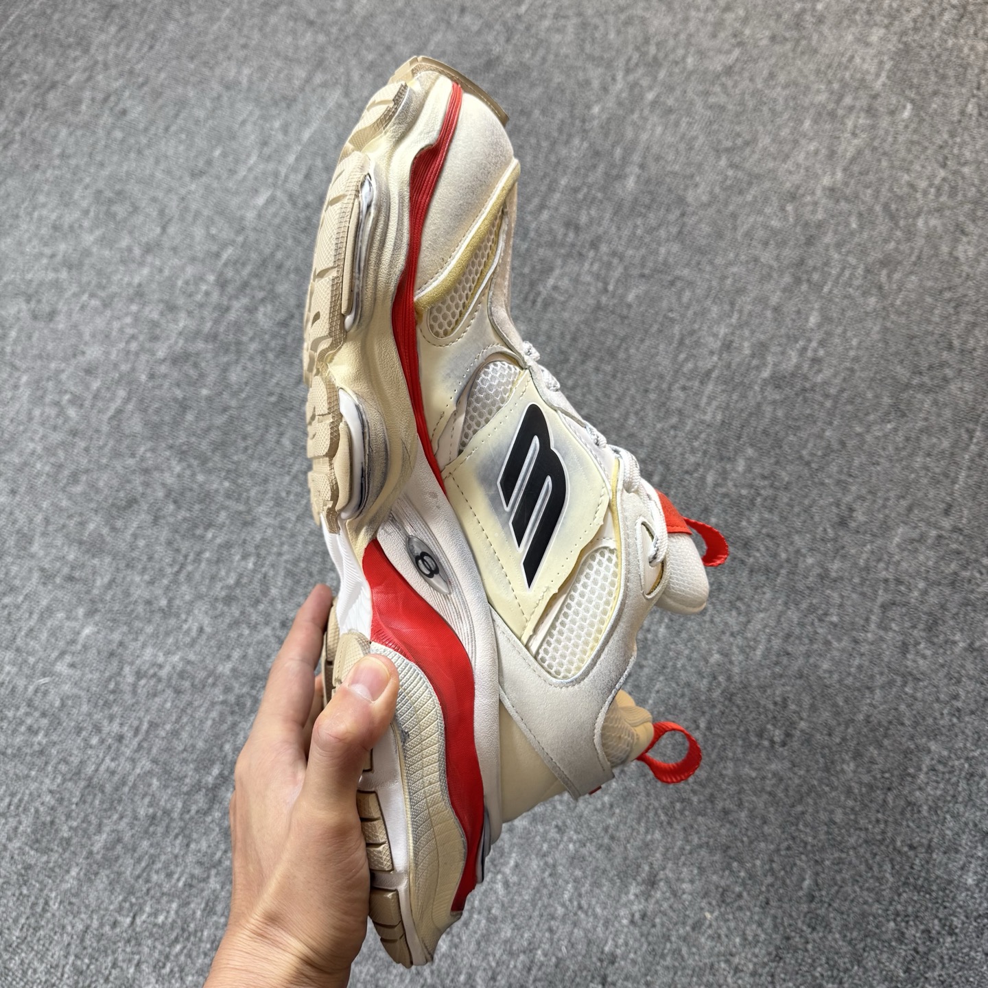 ♨️特价双十一重磅特价！市场知名版本 巴黎世家11代 没有华丽文案说词，只有实打实的价格回馈！尺码36-