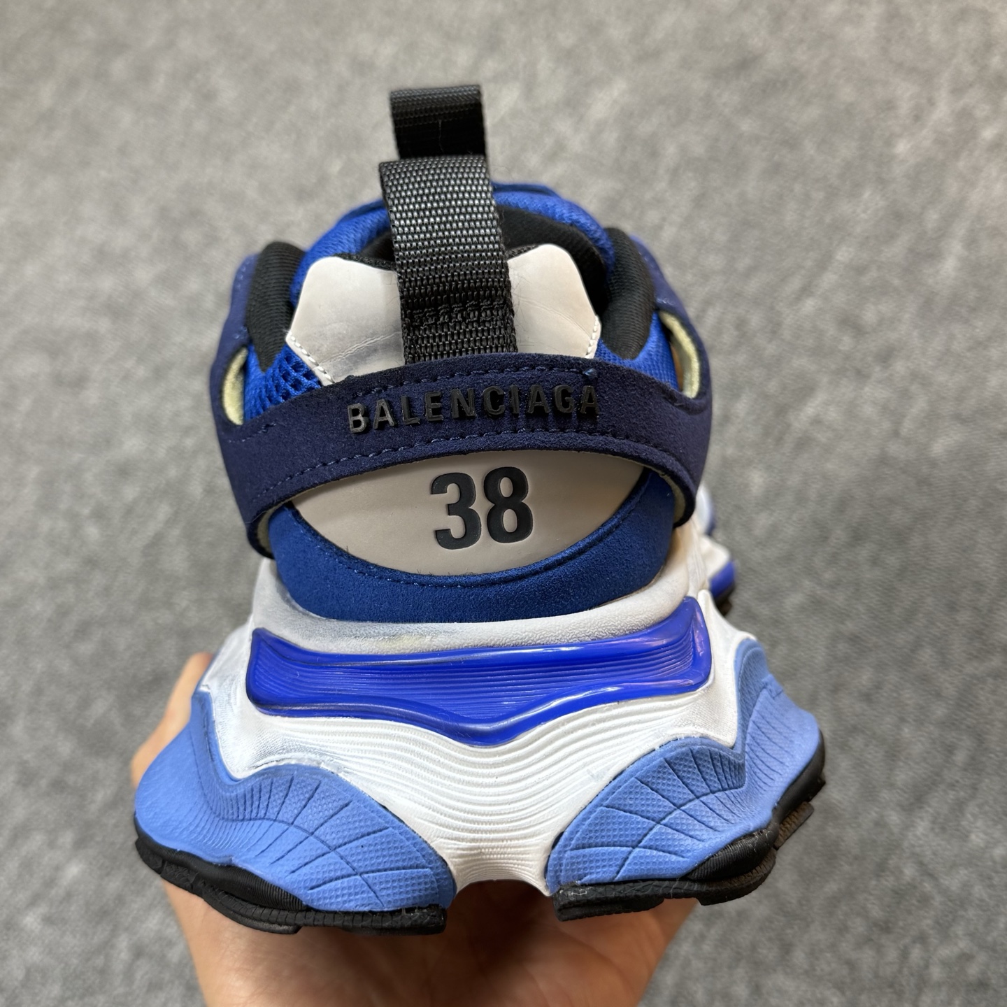 ♨️特价双十一重磅特价！市场知名版本 巴黎世家11代 没有华丽文案说词，只有实打实的价格回馈！尺码35-