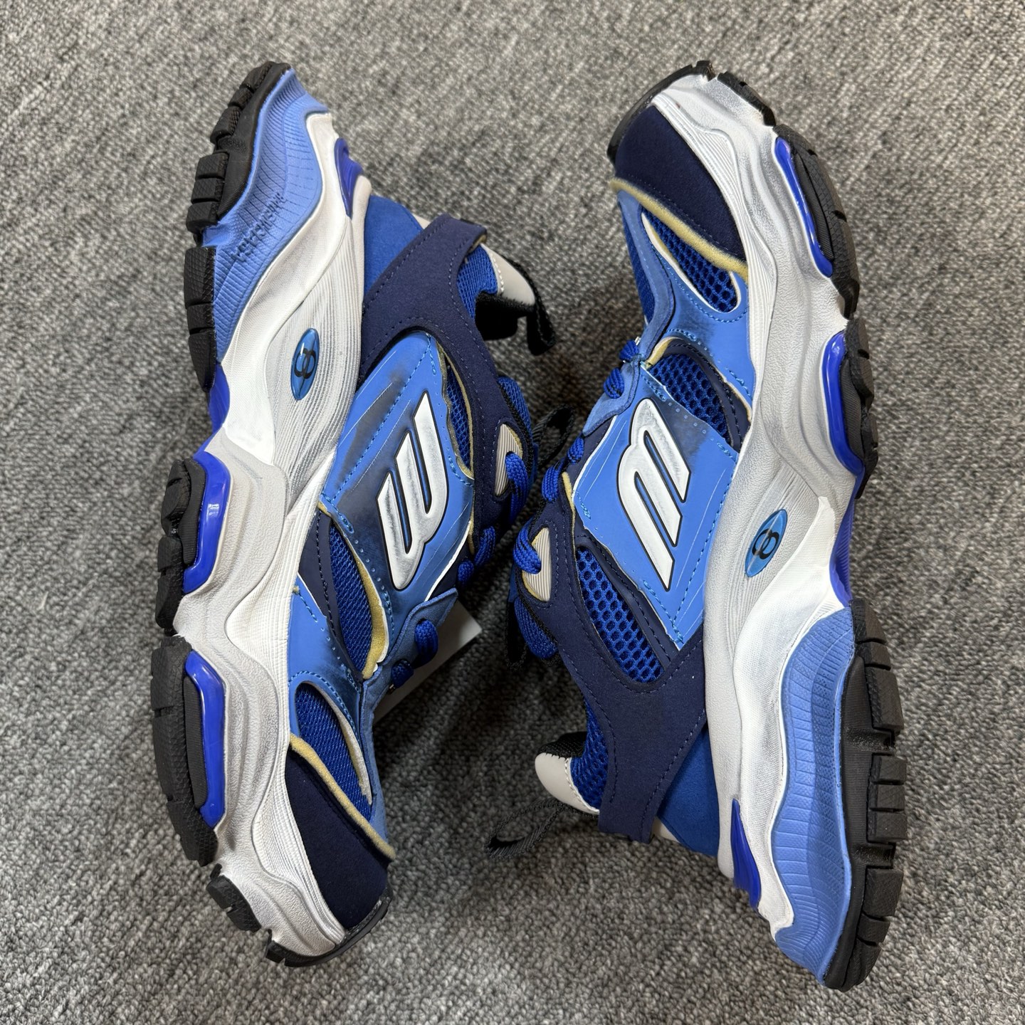 ♨️特价双十一重磅特价！市场知名版本 巴黎世家11代 没有华丽文案说词，只有实打实的价格回馈！尺码35-