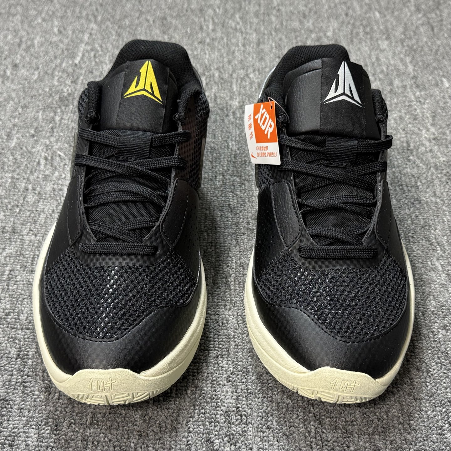 ♨️ 双十一重磅特价 市场知名版本 莫兰特 篮球鞋 黑白！尺码39-47齐，♨️偏小0.5-1个尺码！货