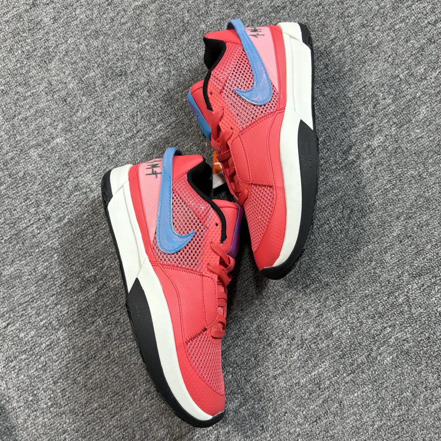 ♨️ 双十一重磅特价 市场知名版本 莫兰特 篮球鞋 红黑！尺码40-47齐，♨️偏小0.5-1个尺码！货