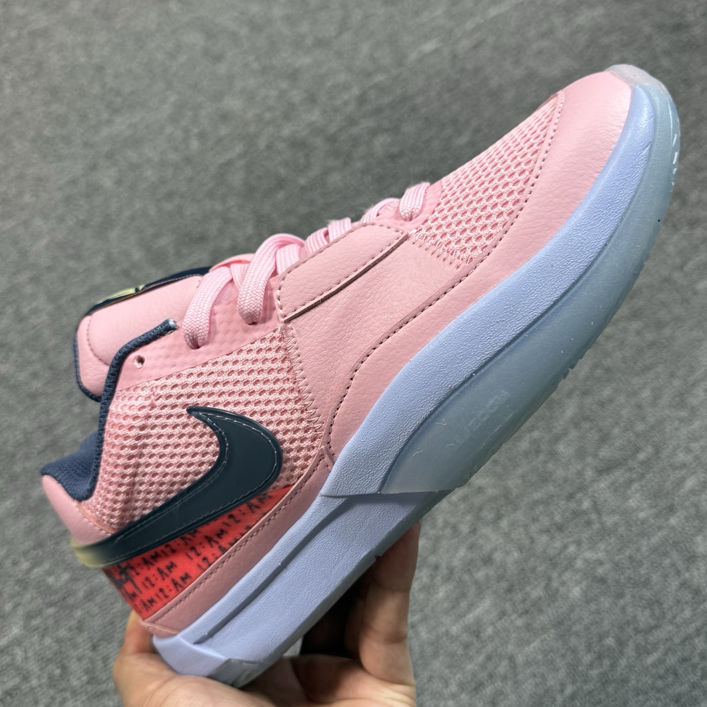 ♨️ 双十一重磅特价 市场知名版本 莫兰特 篮球鞋 粉色！尺码39-47齐，♨️偏小0.5-1个尺码！货