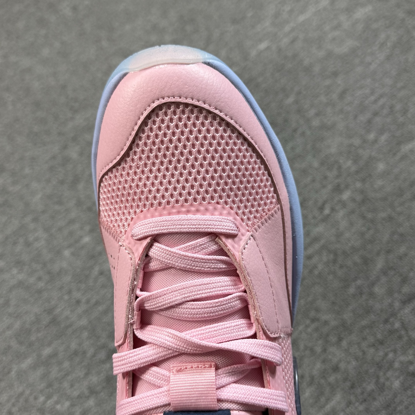 ♨️ 双十一重磅特价 市场知名版本 莫兰特 篮球鞋 粉色！尺码39-47齐，♨️偏小0.5-1个尺码！货