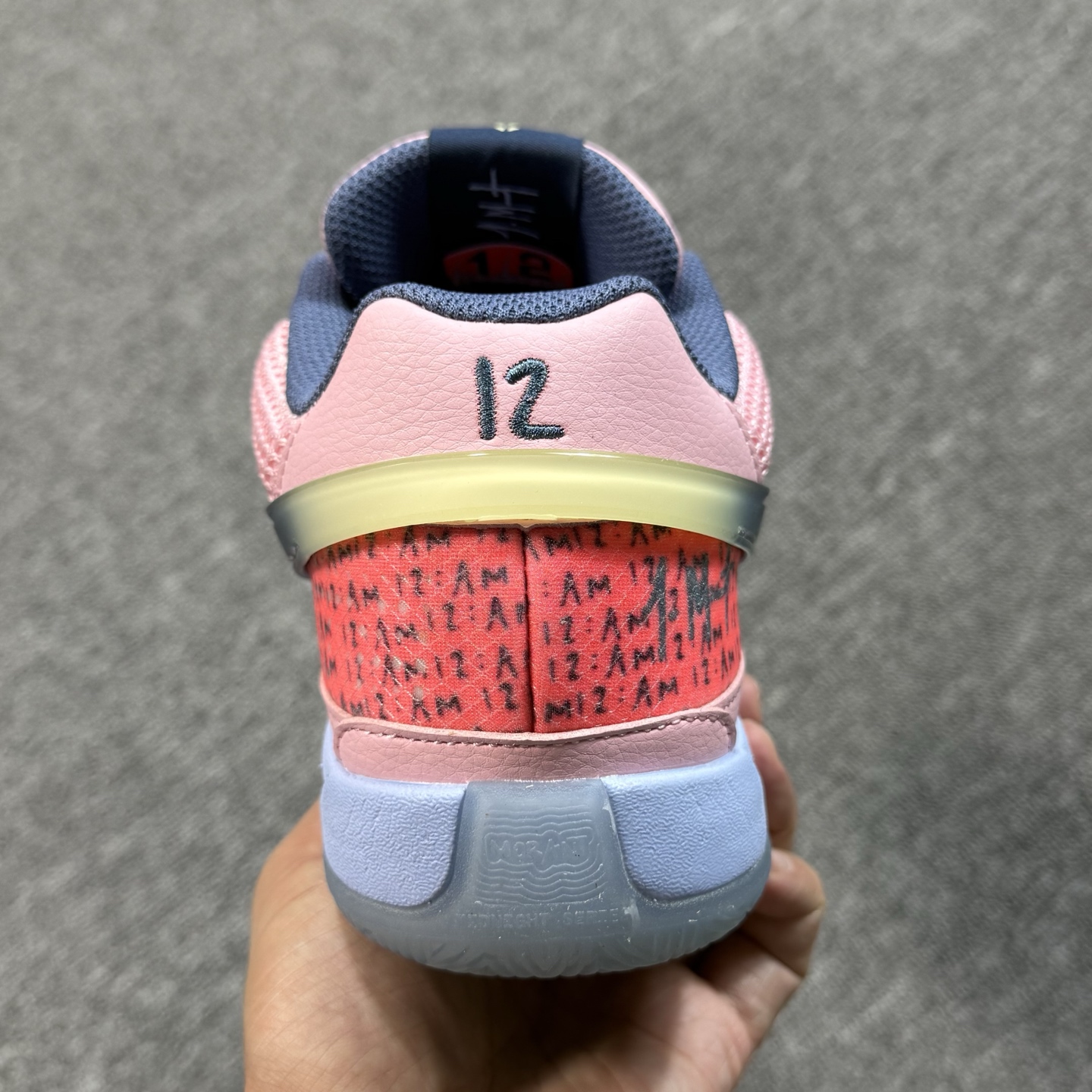 ♨️ 双十一重磅特价 市场知名版本 莫兰特 篮球鞋 粉色！尺码39-47齐，♨️偏小0.5-1个尺码！货