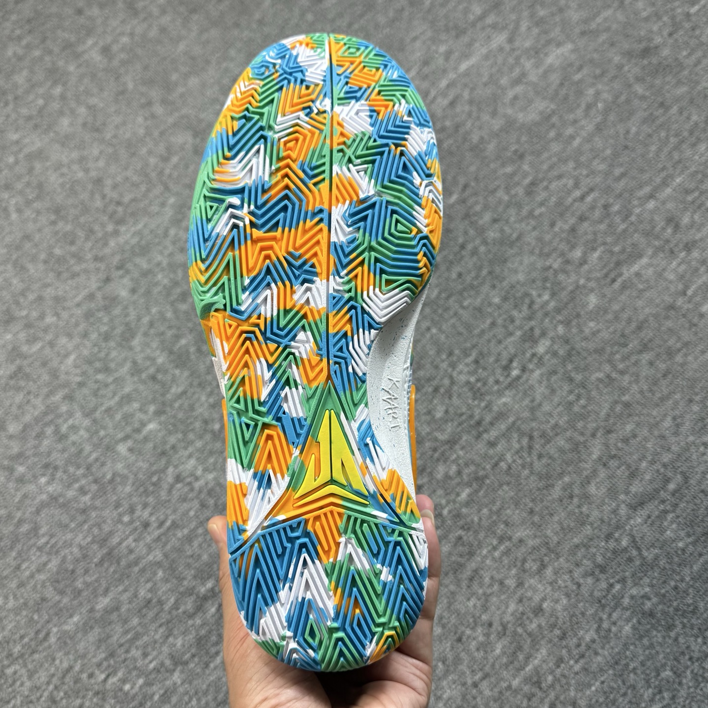 ♨️ 双十一重磅特价 市场知名版本 莫兰特 篮球鞋 七彩蓝！尺码39-47齐，♨️偏小0.5-1个尺码！