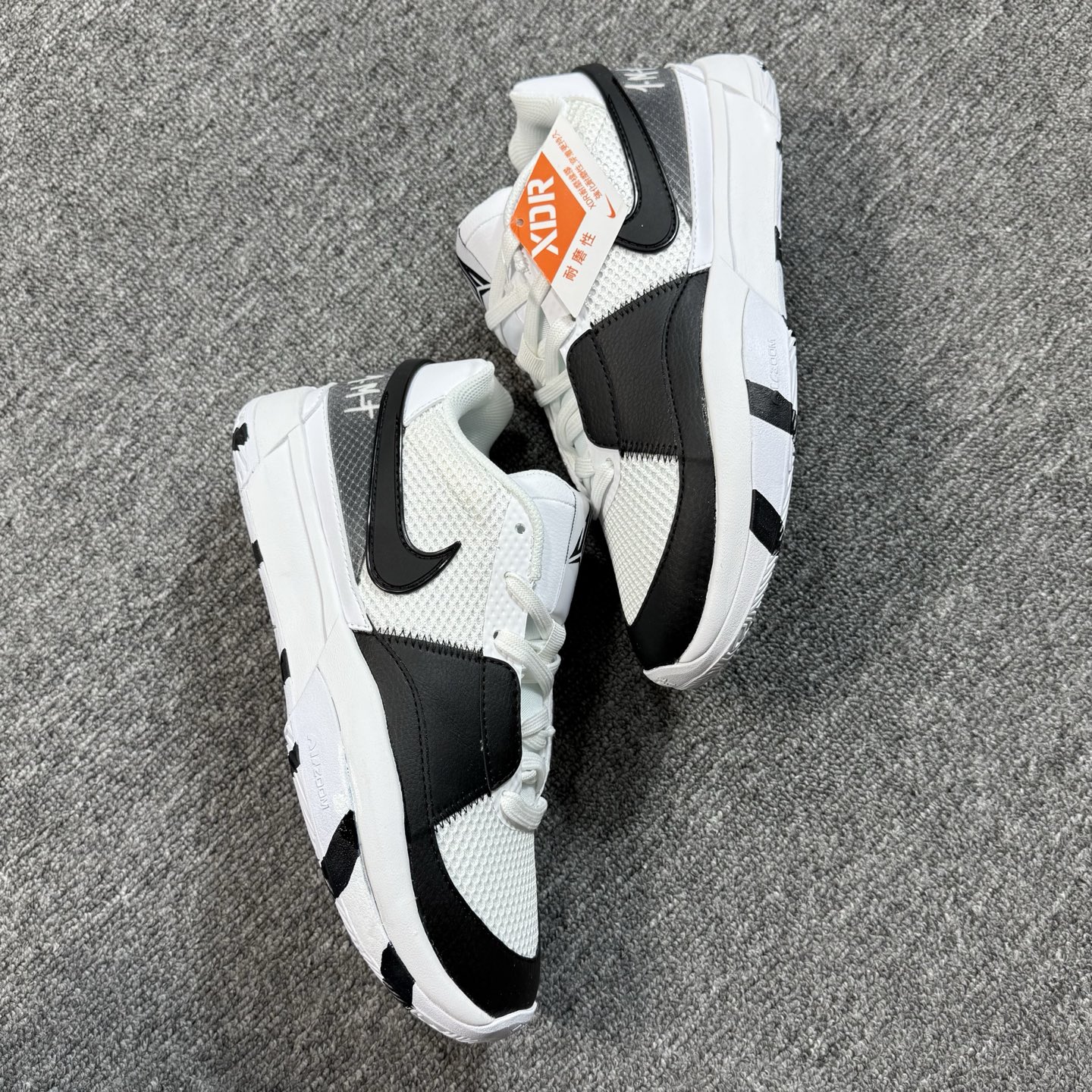 ♨️ 双十一重磅特价 市场知名版本 莫兰特 篮球鞋 黑白熊猫！尺码39-47齐，♨️偏小0.5-1个尺码