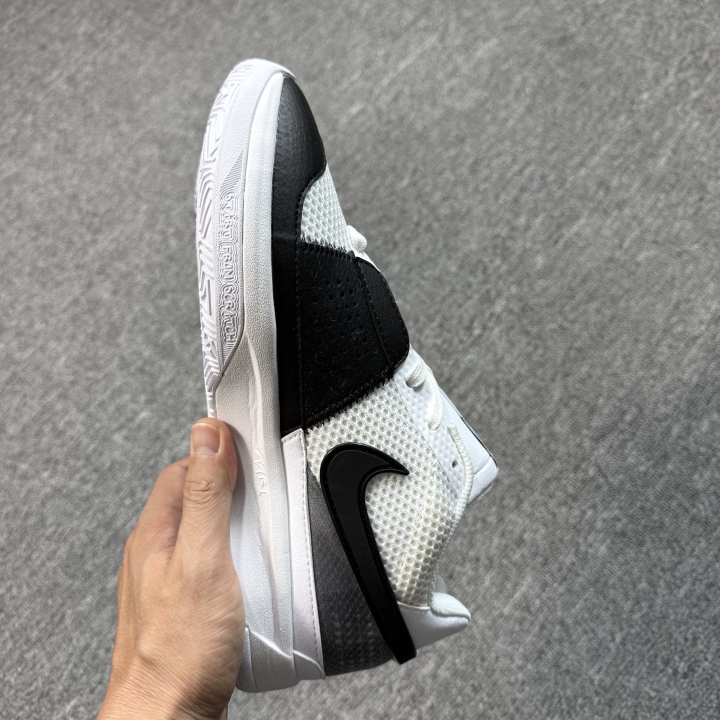 ♨️ 双十一重磅特价 市场知名版本 莫兰特 篮球鞋 黑白熊猫！尺码39-47齐，♨️偏小0.5-1个尺码