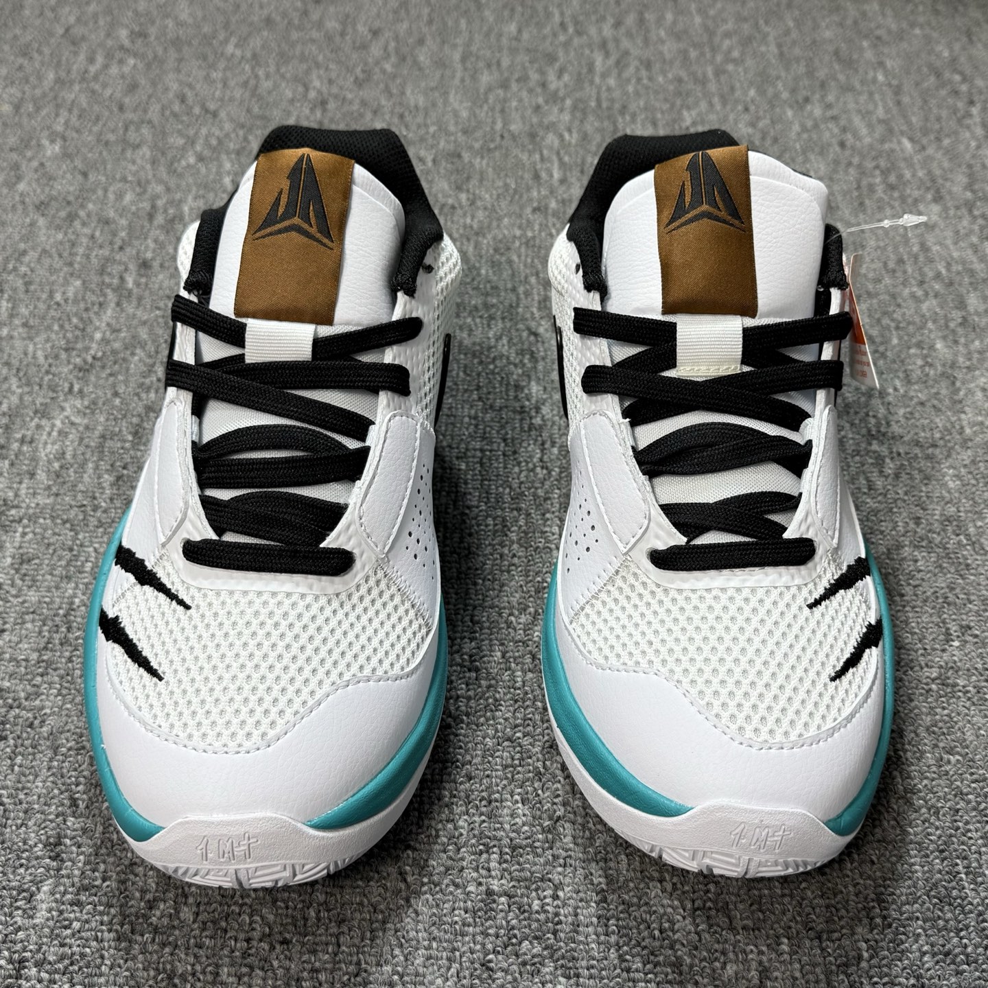 ♨️ 双十一重磅特价 市场知名版本 莫兰特 篮球鞋 白蓝红！尺码40-47齐，♨️偏小0.5-1个尺码！