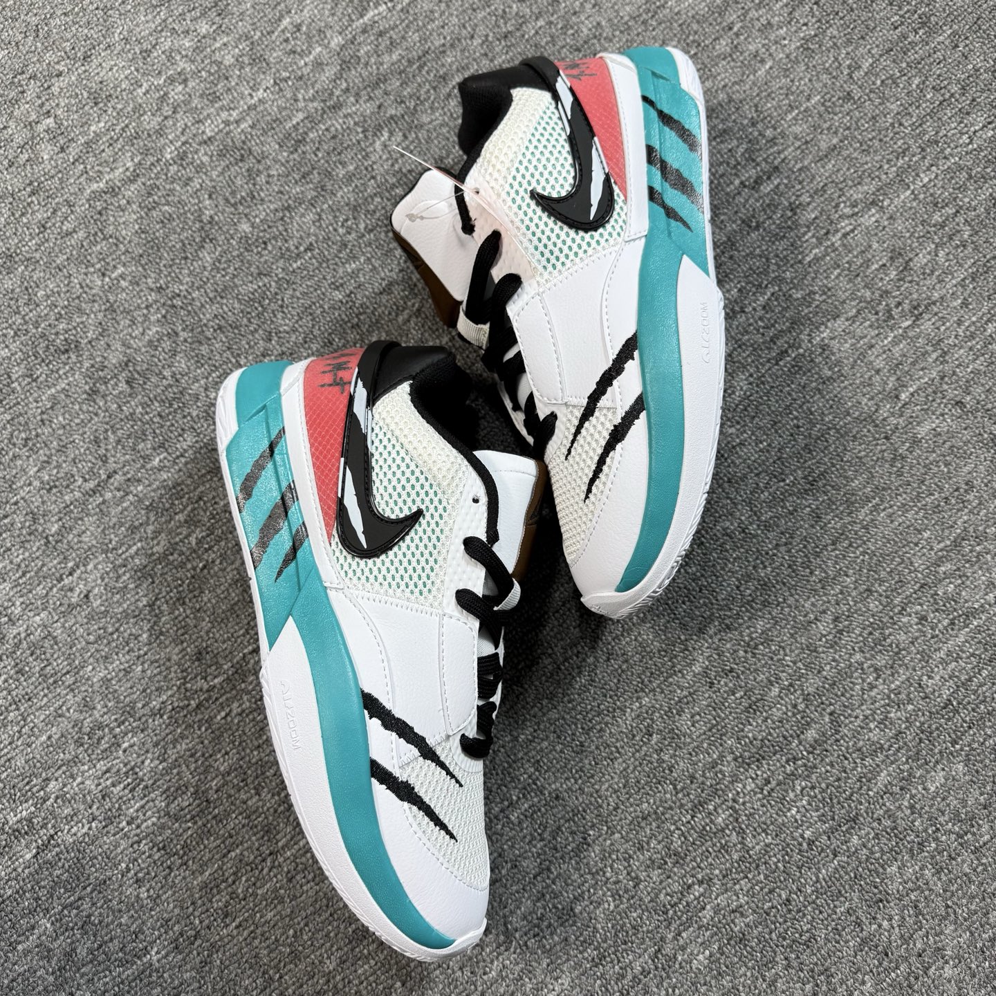 ♨️ 双十一重磅特价 市场知名版本 莫兰特 篮球鞋 白蓝红！尺码40-47齐，♨️偏小0.5-1个尺码！