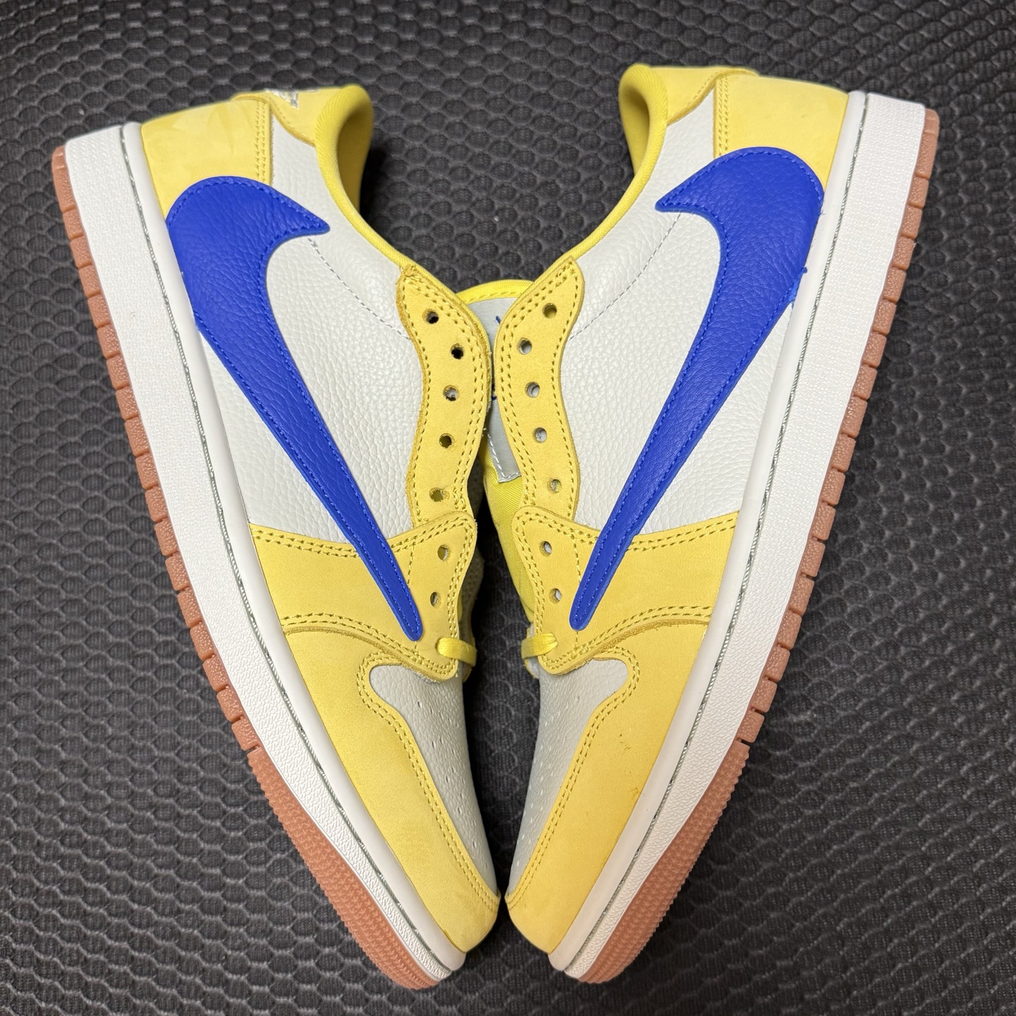 aj1倒钩低帮7.0黄蓝！尺码35.5-47.5全码出货，同品质，同价位市场无对手的存在 ，