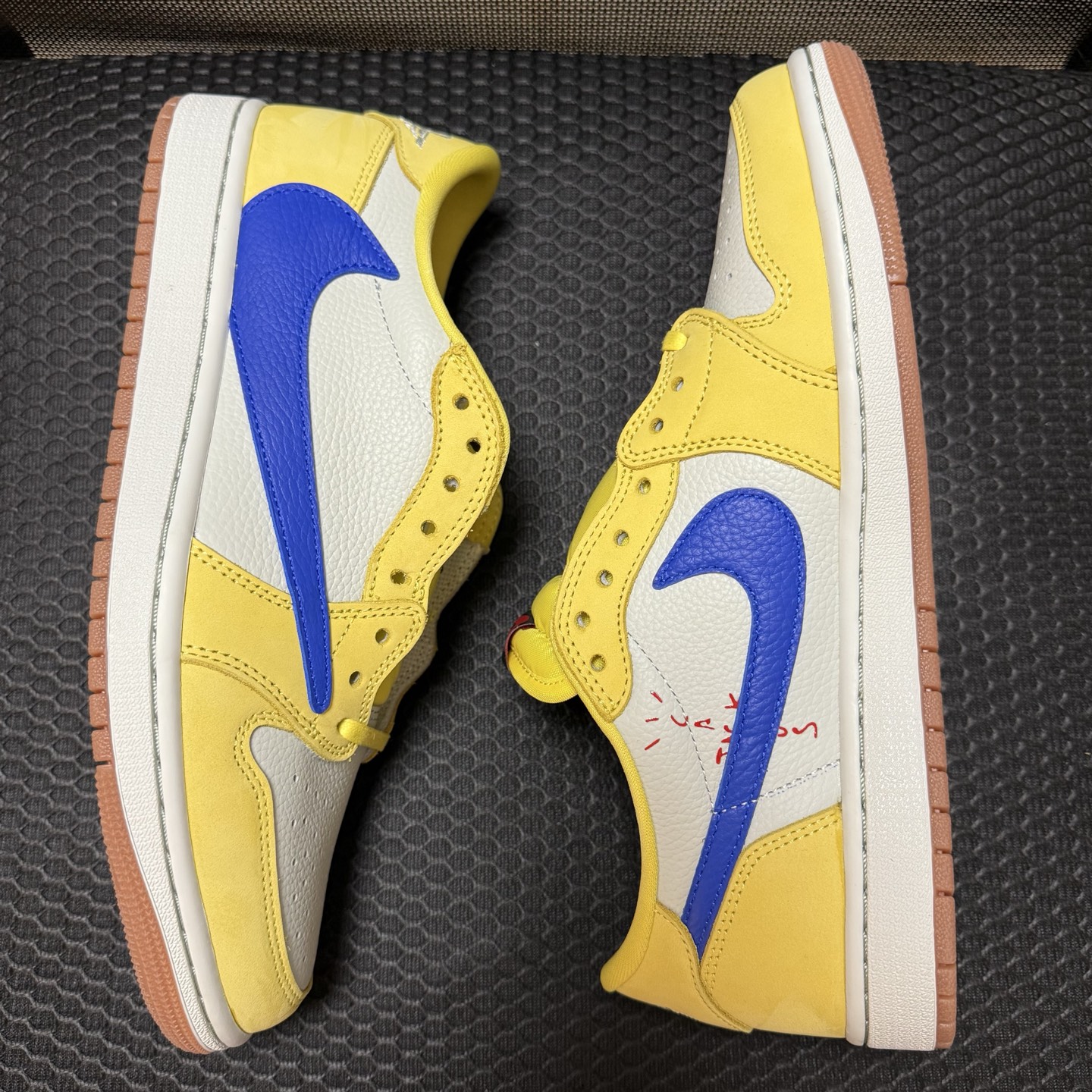 aj1倒钩低帮7.0黄蓝！尺码35.5-47.5全码出货，同品质，同价位市场无对手的存在 ，