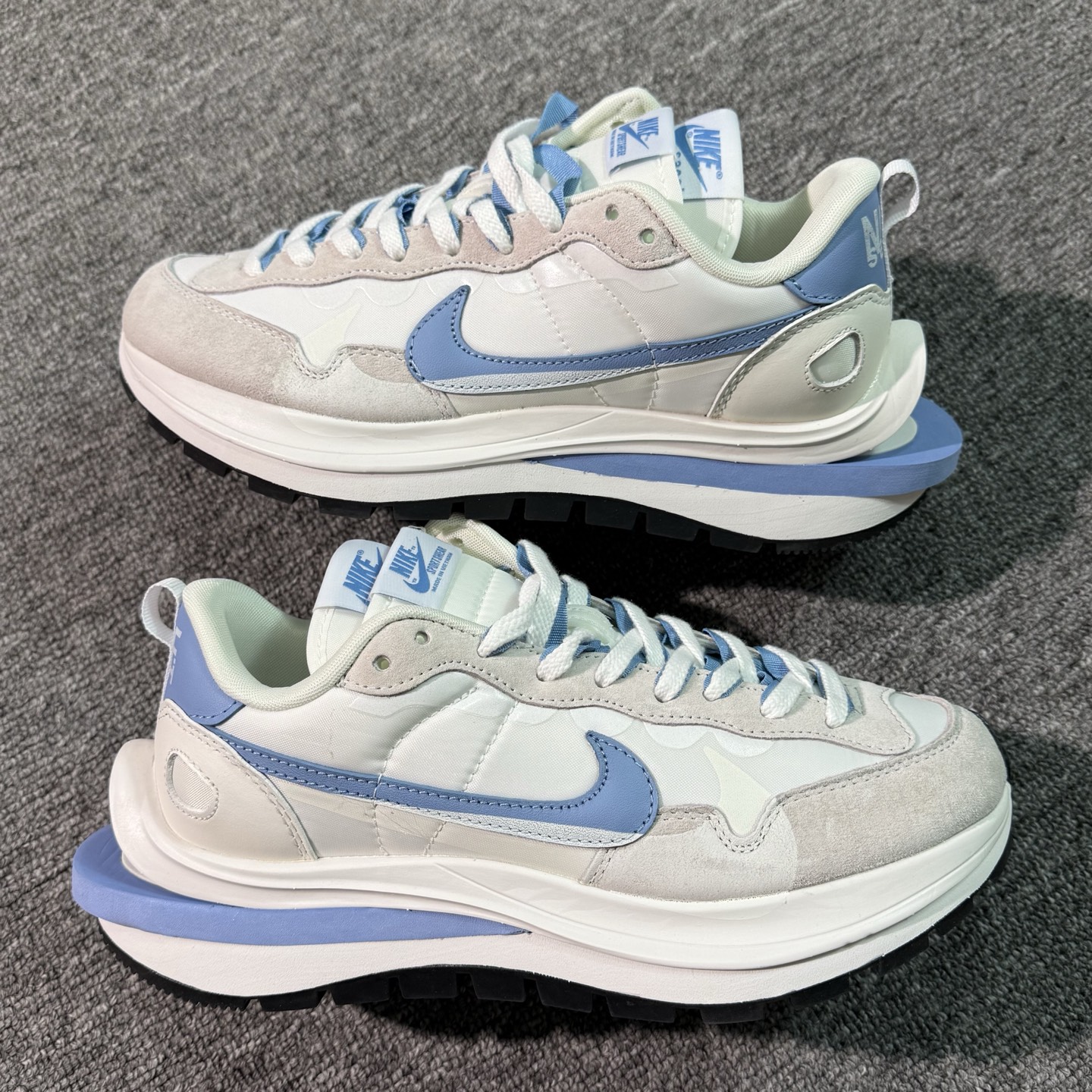 ♨️特价！神版Sacai 米白湖水蓝！货号DD1875-112！市场数一数二的顶级货，把握手速老铁，批件