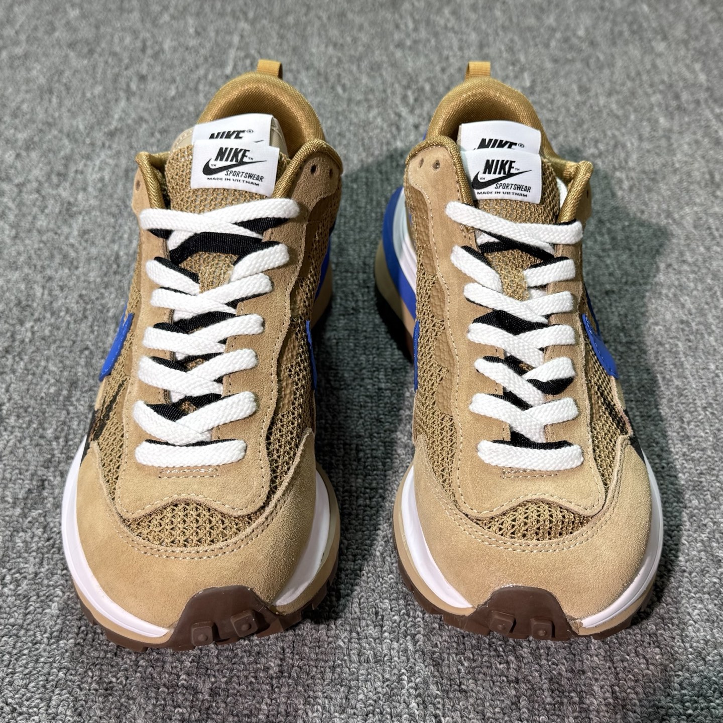 ♨️特价！神版Sacai 棕色！货号CV1363-201！市场数一数二的顶级货，把握手速老铁，批件起客户