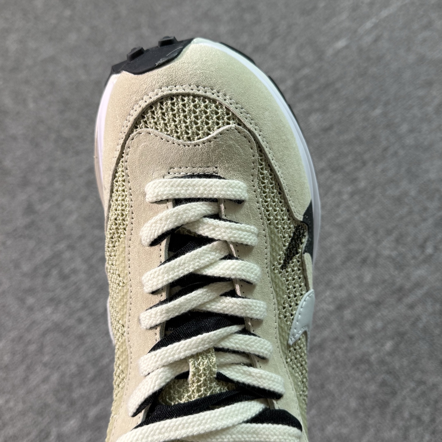 ♨️特价！神版Sacai 米黄！货号CV1363-108！市场数一数二的顶级货，把握手速老铁，批件起客户