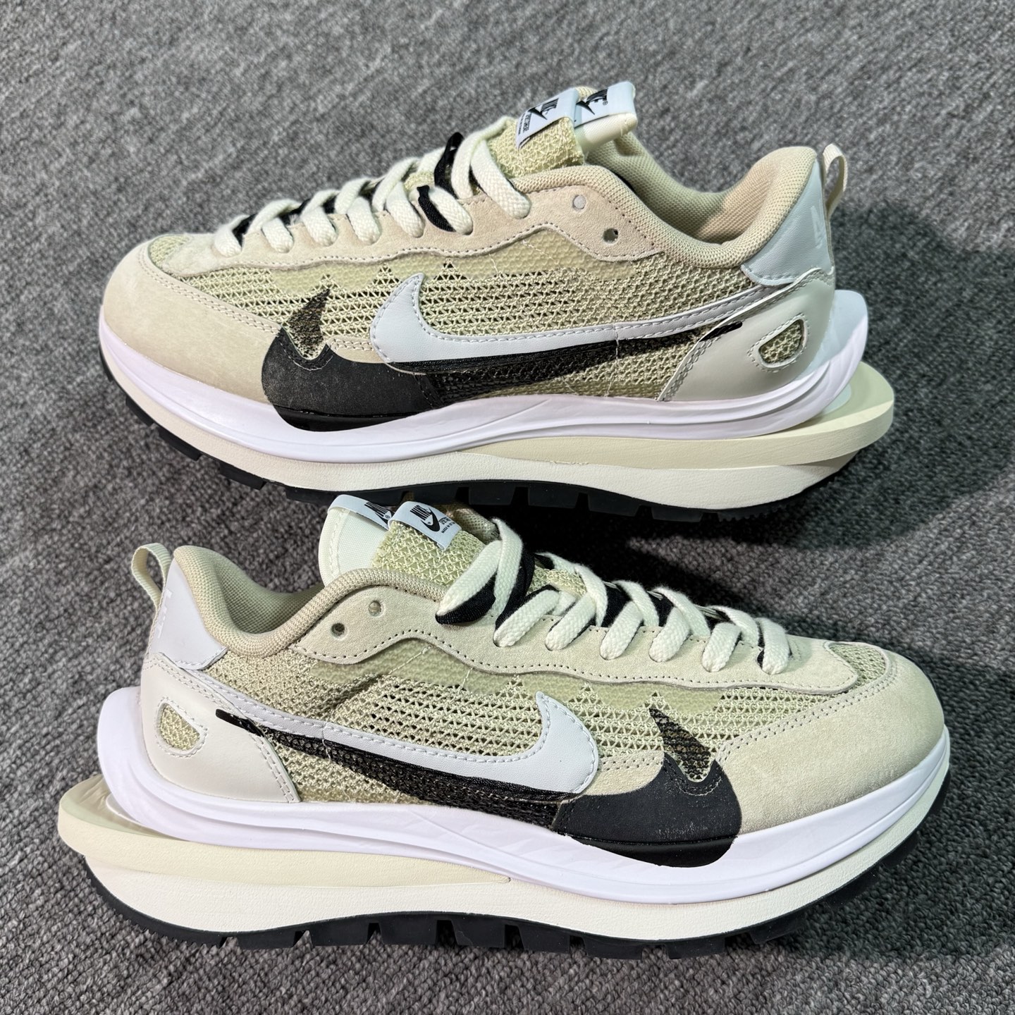 ♨️特价！神版Sacai 米黄！货号CV1363-108！市场数一数二的顶级货，把握手速老铁，批件起客户