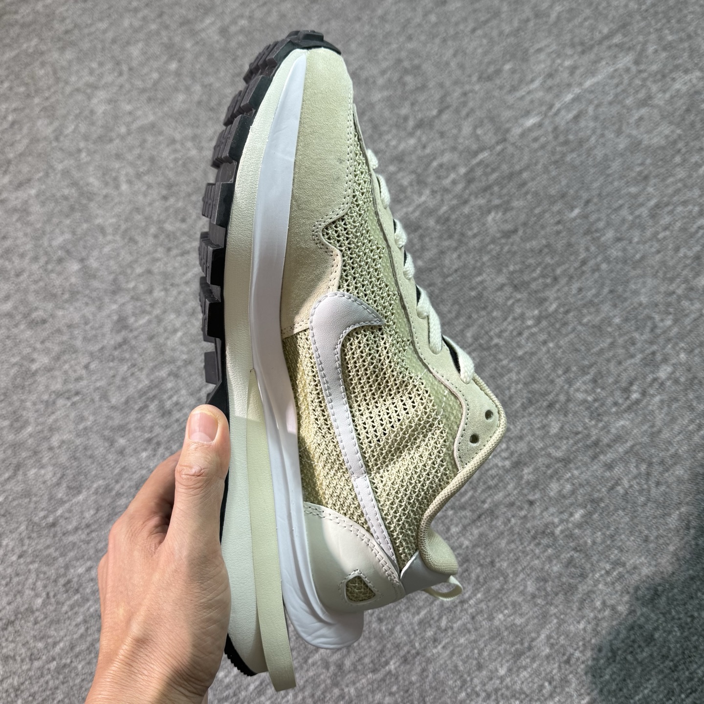 ♨️特价！神版Sacai 米黄！货号CV1363-108！市场数一数二的顶级货，把握手速老铁，批件起客户