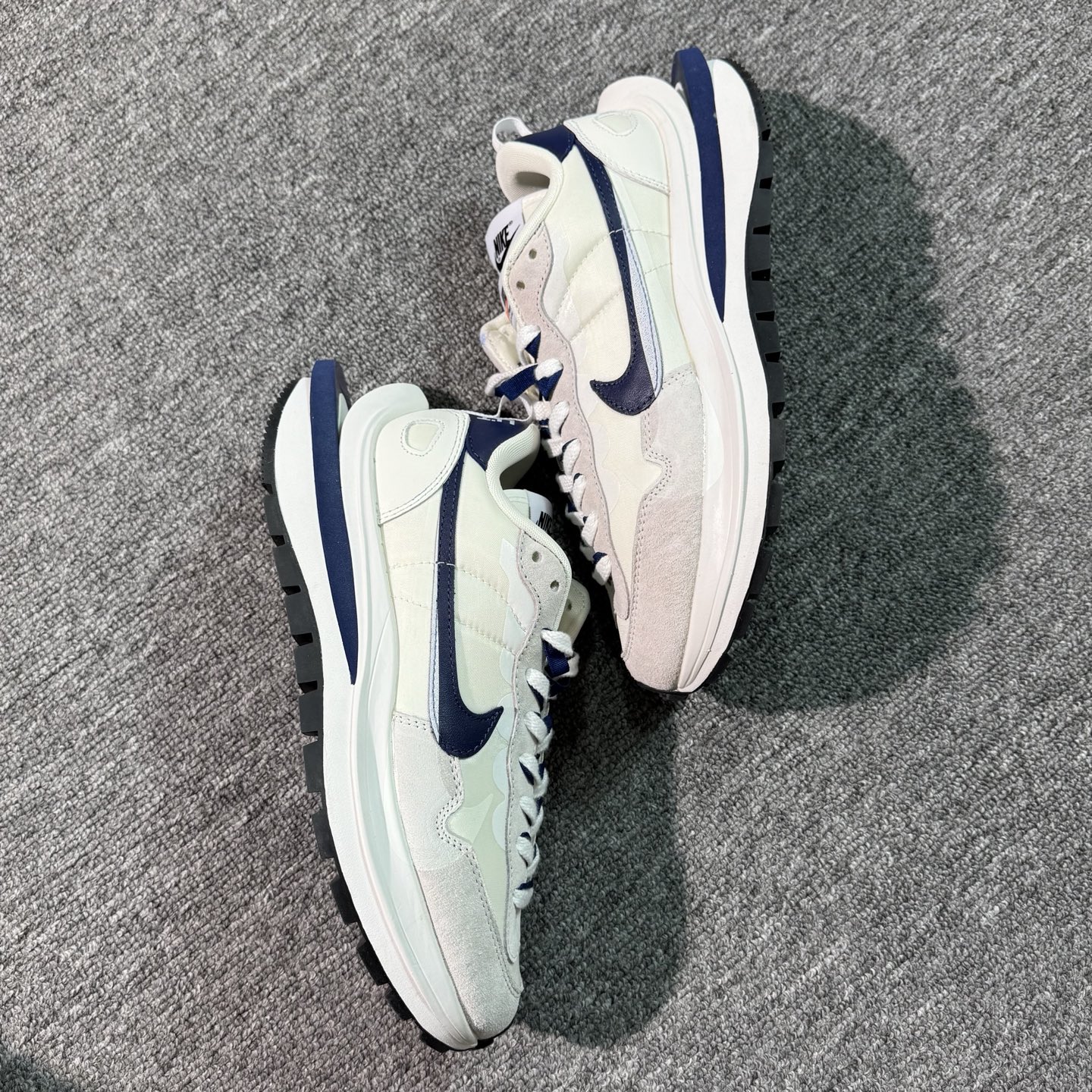 ♨️特价！神版Sacai 米白蓝！货号DD1875-109！市场数一数二的顶级货，把握手速老铁，批件起客