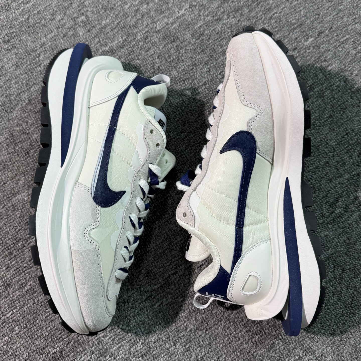 ♨️特价！神版Sacai 米白蓝！货号DD1875-109！市场数一数二的顶级货，把握手速老铁，批件起客