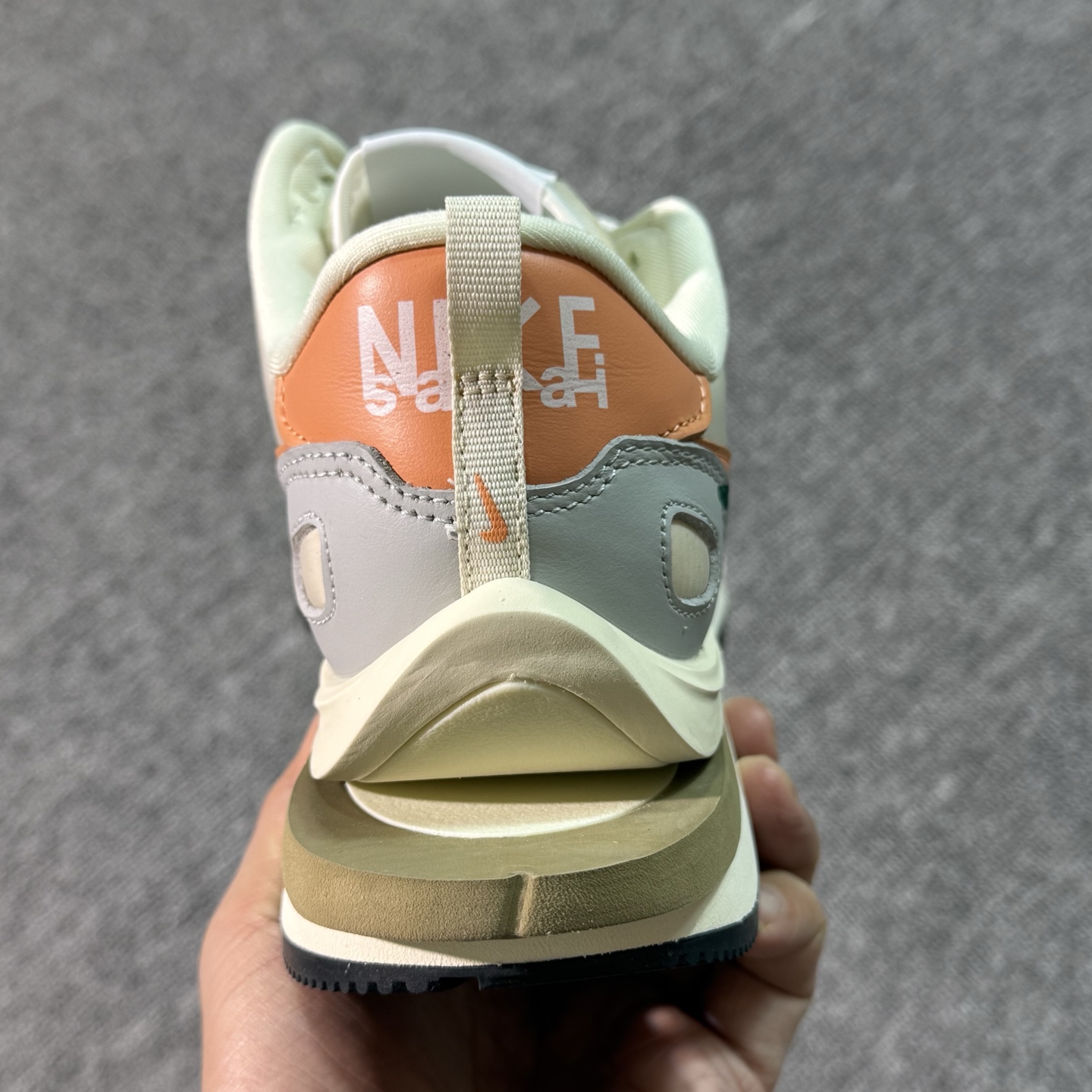 ♨️特价！神版Sacai 绿红！货号DD1875-107！市场数一数二的顶级货，把握手速老铁，批件起客户