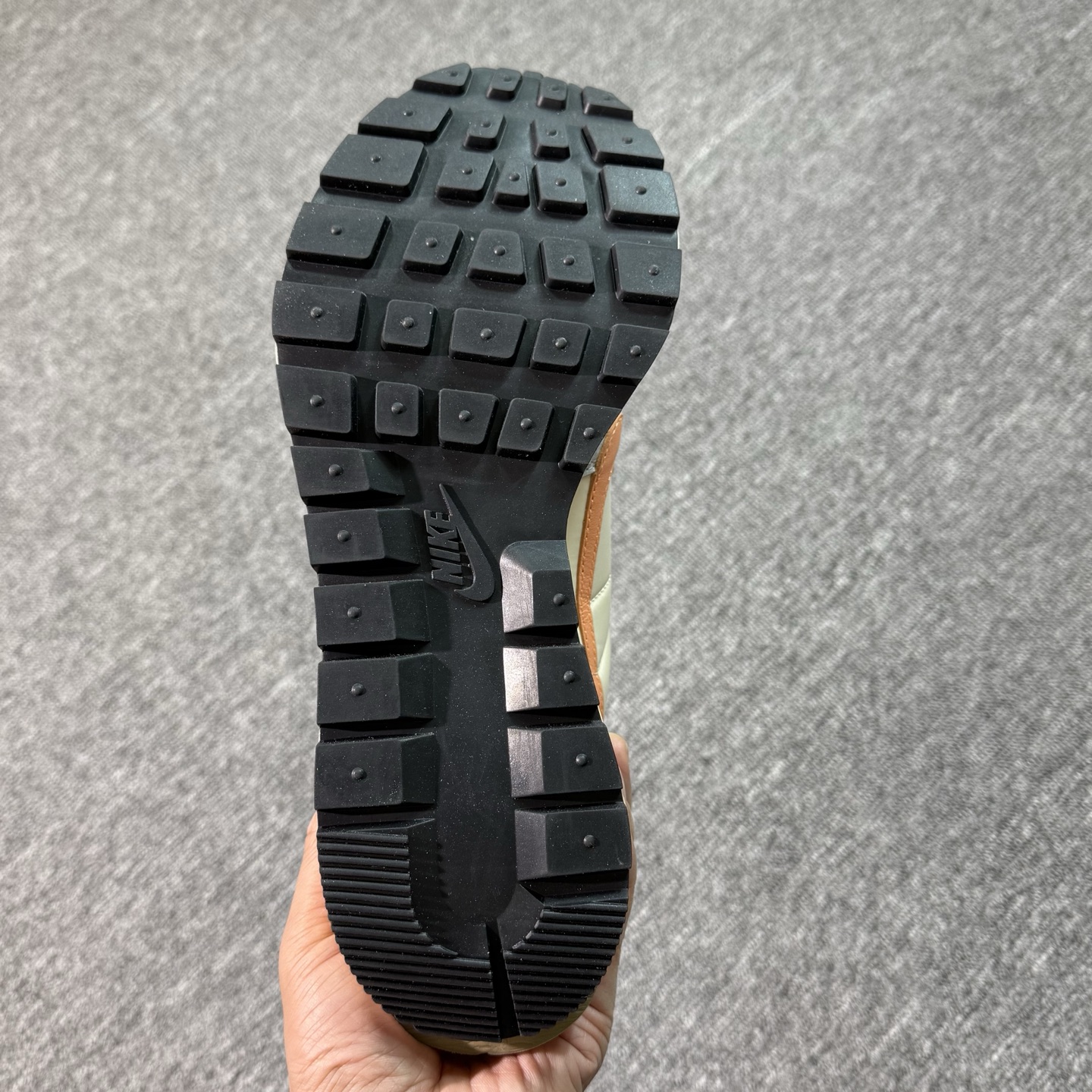 ♨️特价！神版Sacai 绿红！货号DD1875-107！市场数一数二的顶级货，把握手速老铁，批件起客户