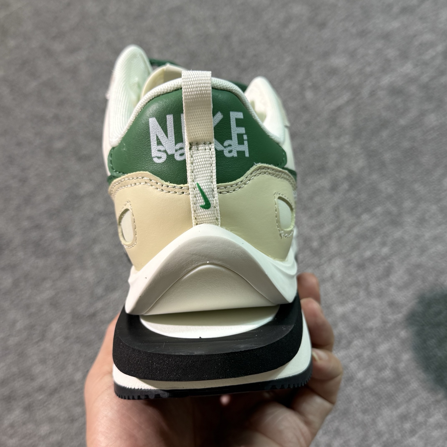 ♨️特价！神版Sacai 米白绿！货号DD1875-102！市场数一数二的顶级货，把握手速老铁，批件起客