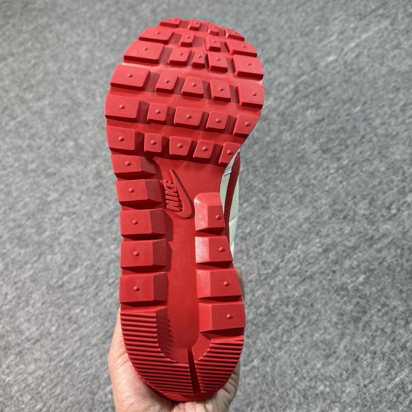 ♨️特价！神版Sacai 白红！货号DD1875-110！市场数一数二的顶级货，把握手速老铁，批件起客户