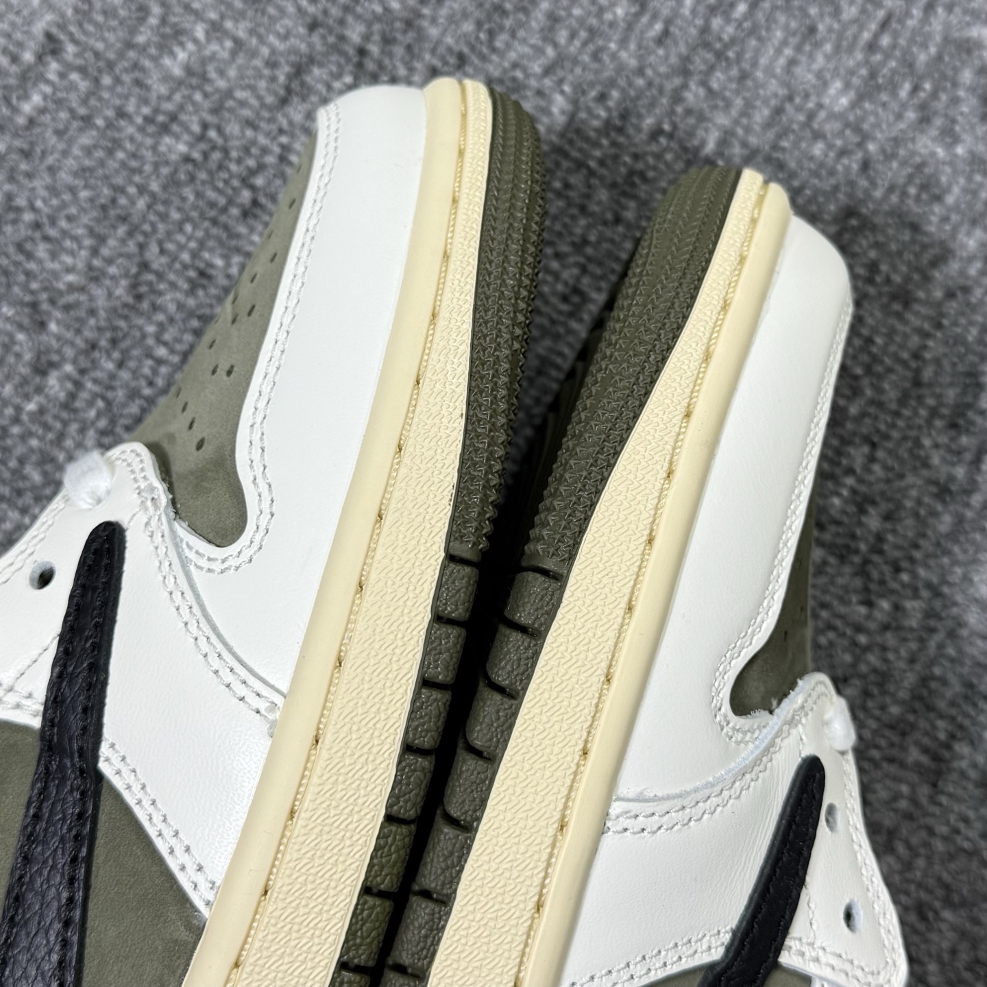 XC!版aj1倒钩低帮7.0黄蓝！尺码35.5-47.5全码出货，同品质，同价位市场无对手的存在 ，欢迎