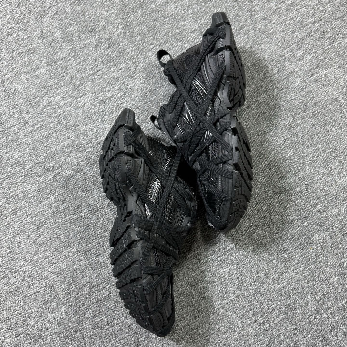 特价福利 市场顶级 巴黎世家3XL绑带尺码35-46 标准尺码！