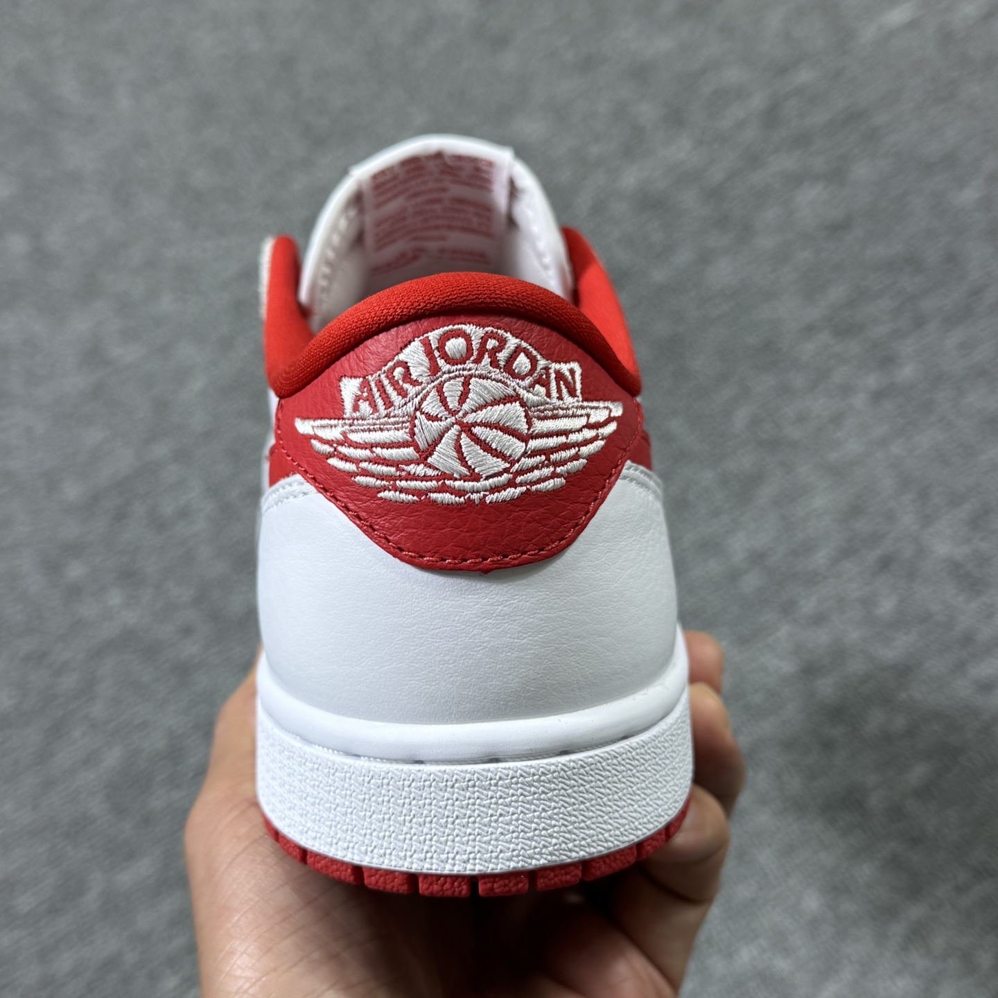 ♨️💰260
 绿X Stockx版本！
aj1低帮 OG "University Red" 白红！
尺码40-47.5全码出货！
货号CZ0790-161！