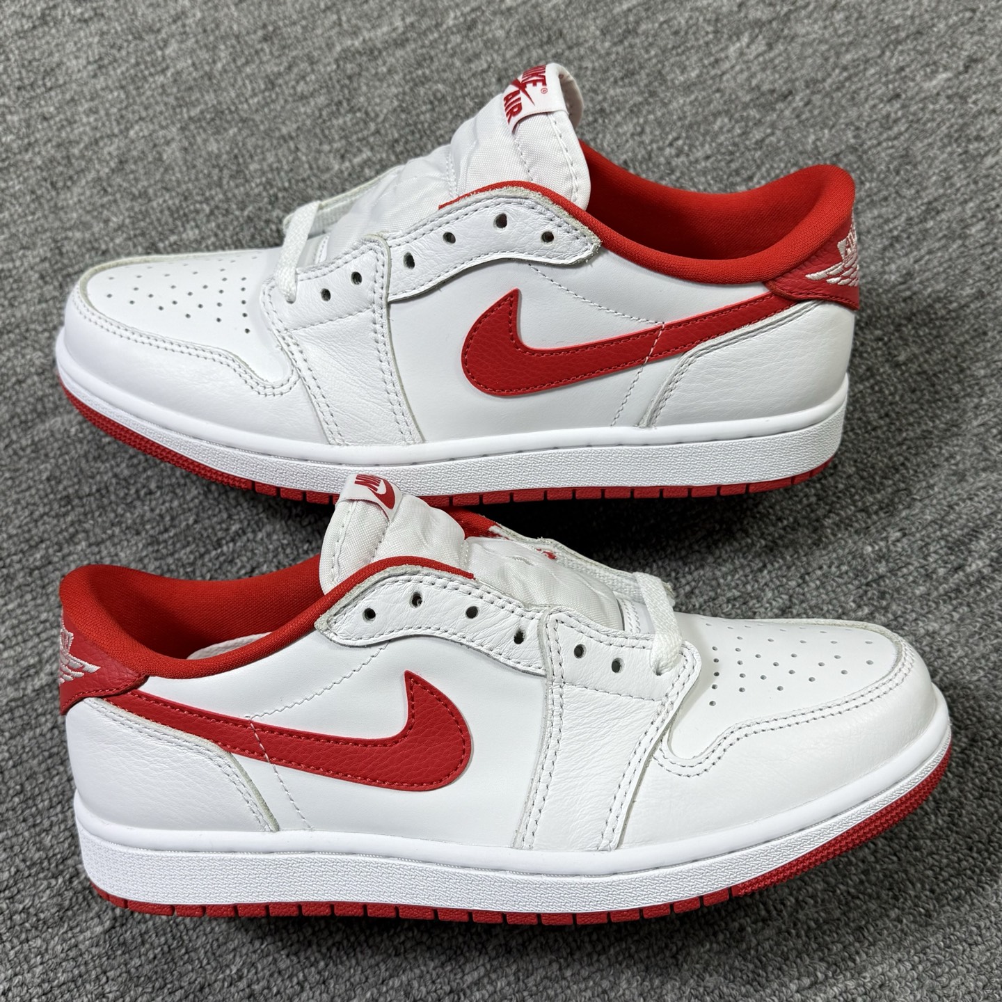 ♨️💰260
 绿X Stockx版本！
aj1低帮 OG "University Red" 白红！
尺码40-47.5全码出货！
货号CZ0790-161！