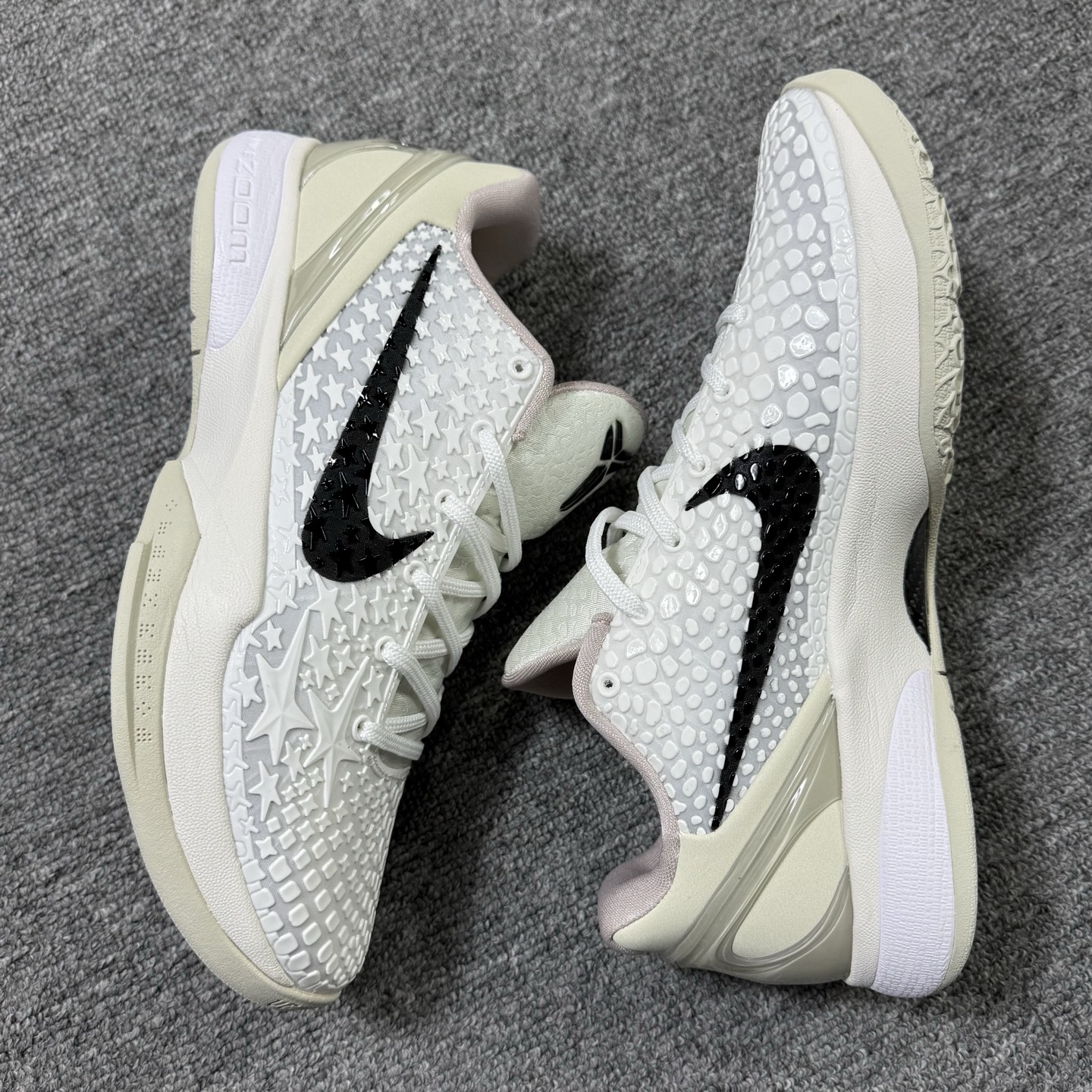 开年重磅福利🉐 市场知名顶级OWF版本！科比6奶白 尺码40-48.5全码齐 ♨️偏小1个尺码！售前 售