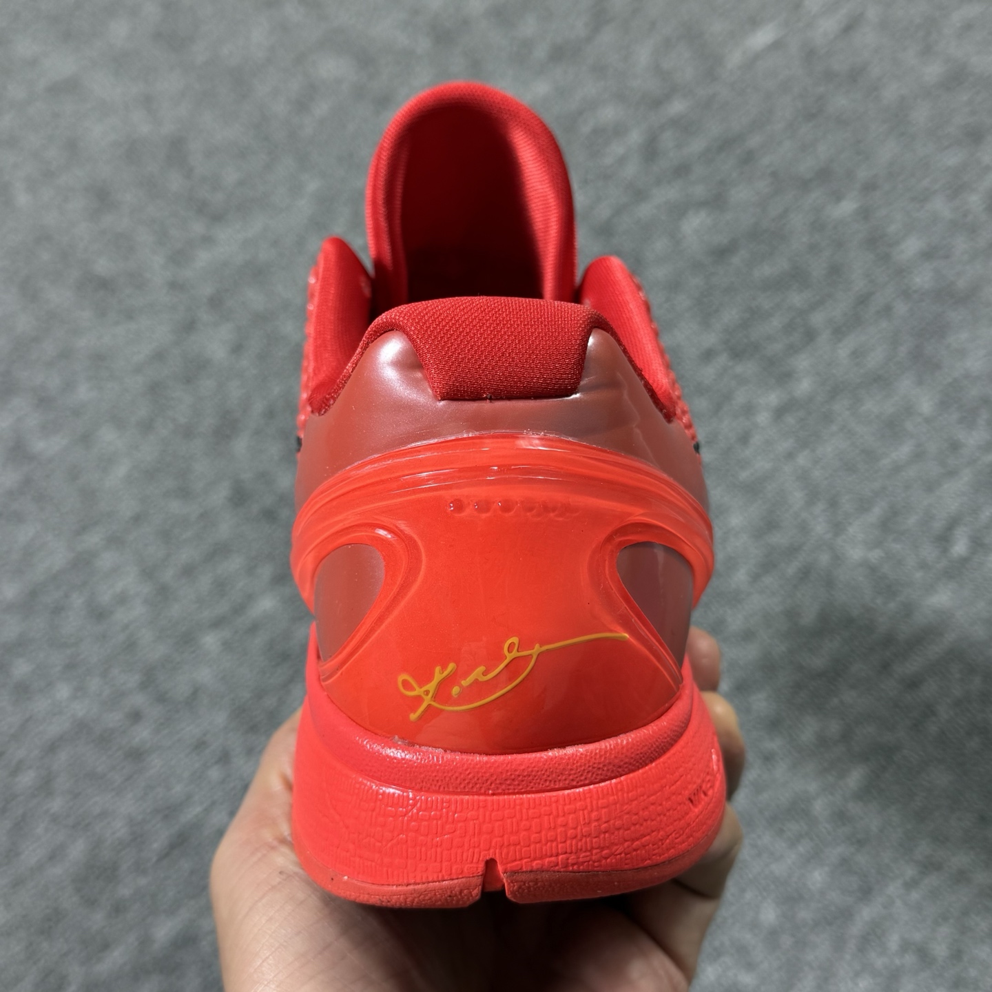 开年重磅福利🉐 市场知名顶级OWF版本！科比6红青峰侠 尺码40-48.5全码齐 ♨️偏小1个尺码！售前