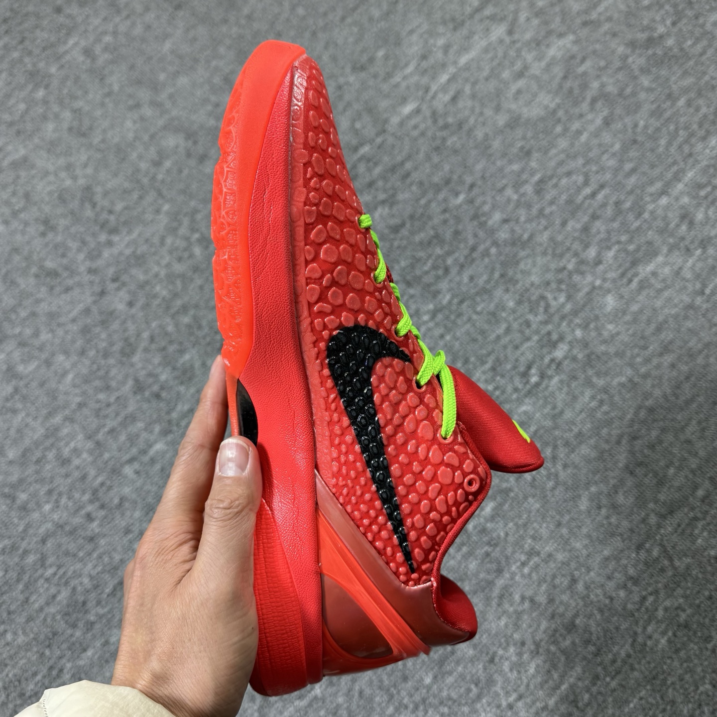 开年重磅福利🉐 市场知名顶级OWF版本！科比6红青峰侠 尺码40-48.5全码齐 ♨️偏小1个尺码！售前