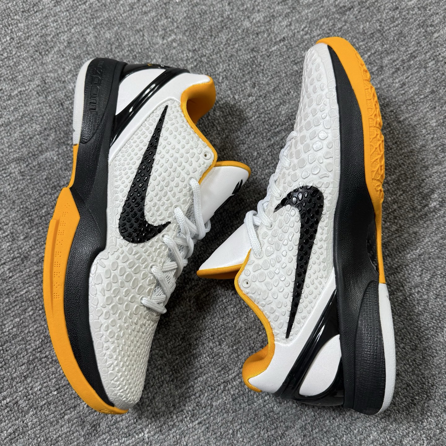 开年重磅福利🉐 市场知名顶级OWF版本！科比6黑白黄 尺码40-48.5全码齐 ♨️偏小1个尺码！售前 