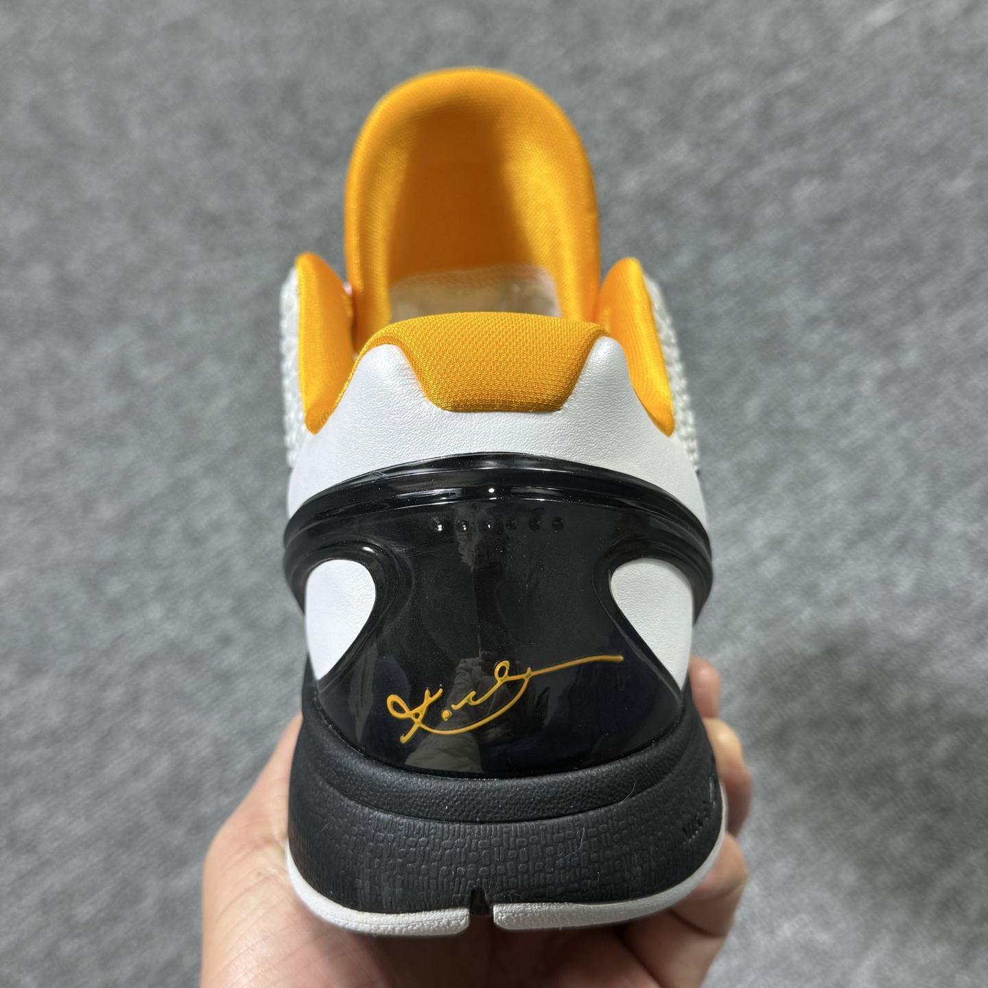 开年重磅福利🉐 市场知名顶级OWF版本！科比6黑白黄 尺码40-48.5全码齐 ♨️偏小1个尺码！售前 