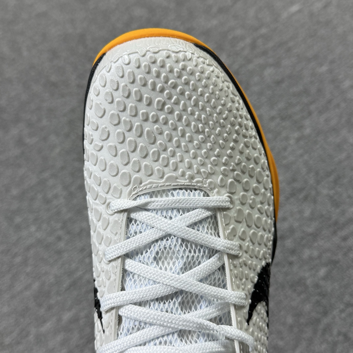 开年重磅福利🉐 市场知名顶级OWF版本！科比6黑白黄 尺码40-48.5全码齐 ♨️偏小1个尺码！售前 