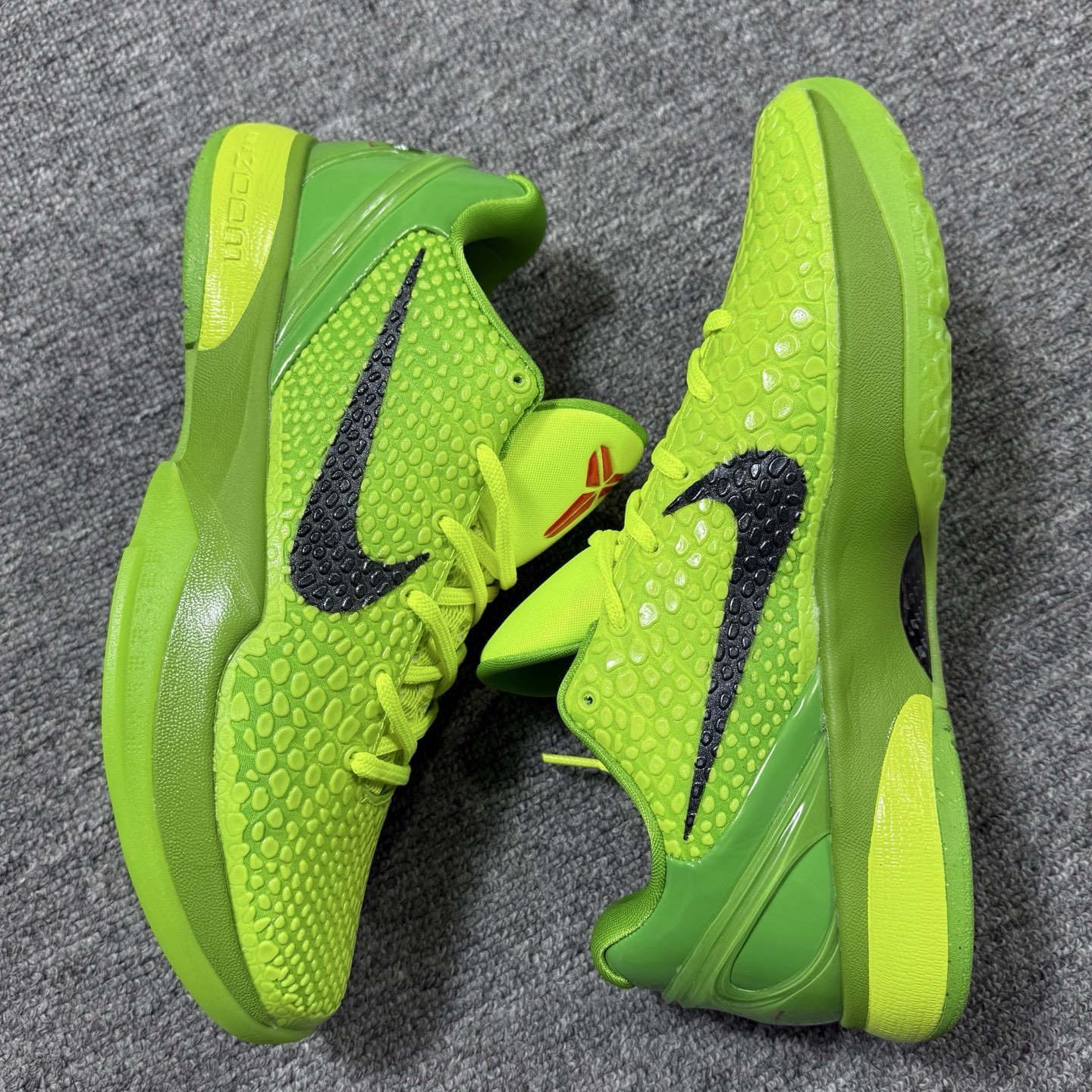 开年重磅福利🉐 市场知名顶级OWF版本！科比6青峰侠 尺码40-48.5全码齐 ♨️偏小1个尺码！售前 