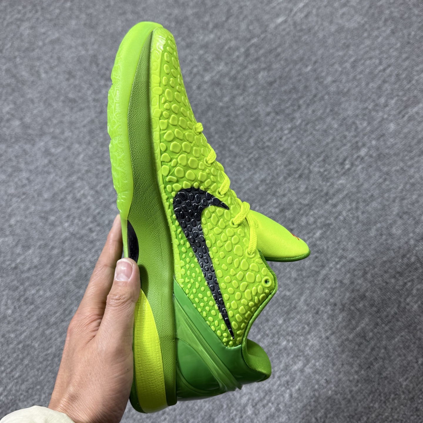 开年重磅福利🉐 市场知名顶级OWF版本！科比6青峰侠 尺码40-48.5全码齐 ♨️偏小1个尺码！售前 