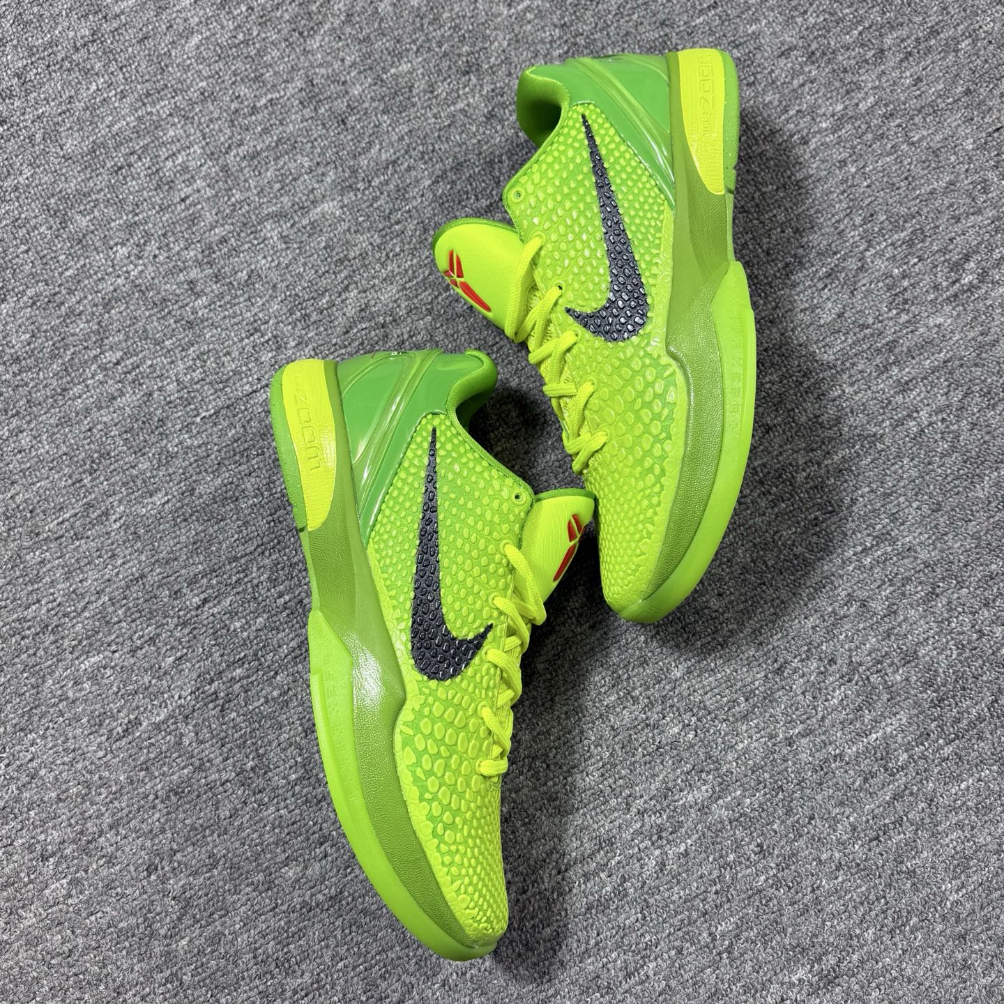 开年重磅福利🉐 市场知名顶级OWF版本！科比6青峰侠 尺码40-48.5全码齐 ♨️偏小1个尺码！售前 