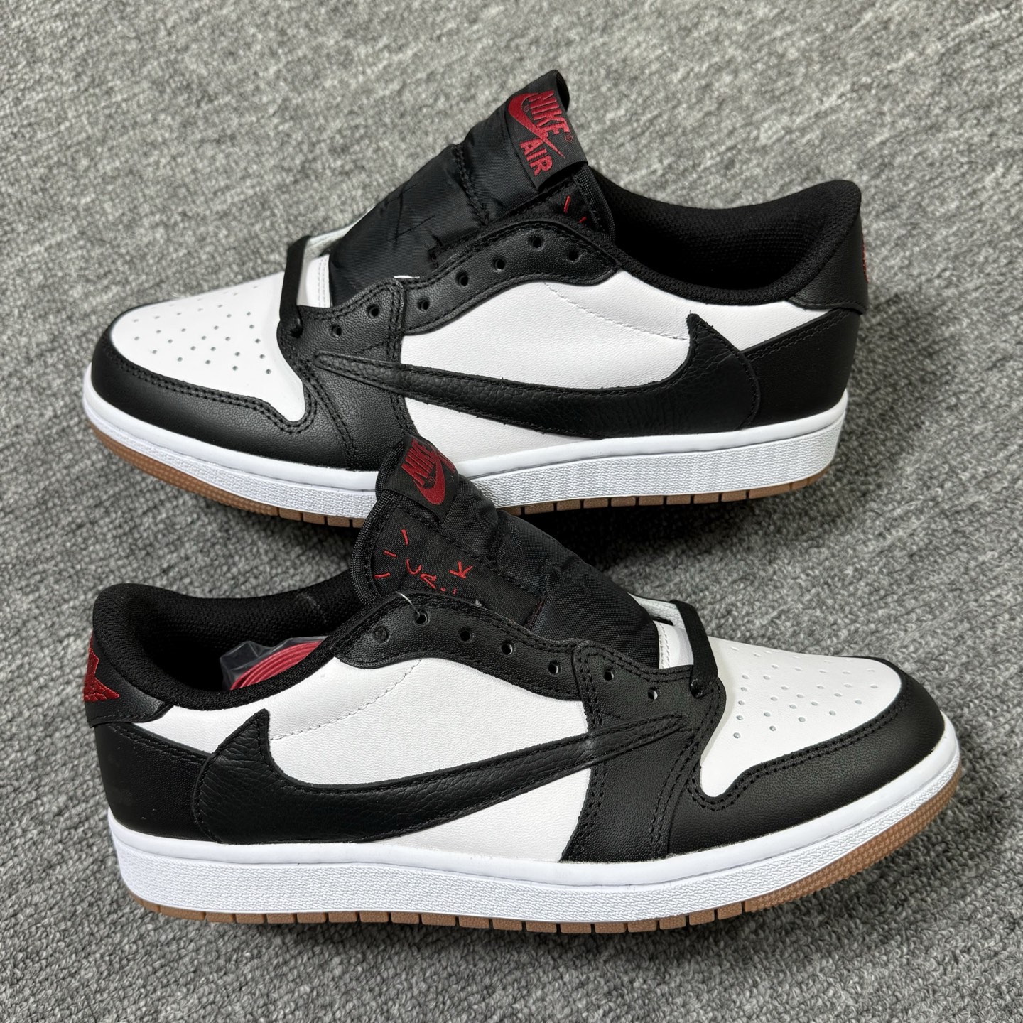 包邮！开年重磅福利 。高品质头层定制倒钩低帮！尺码40-47.5全码齐！编码AB6529！