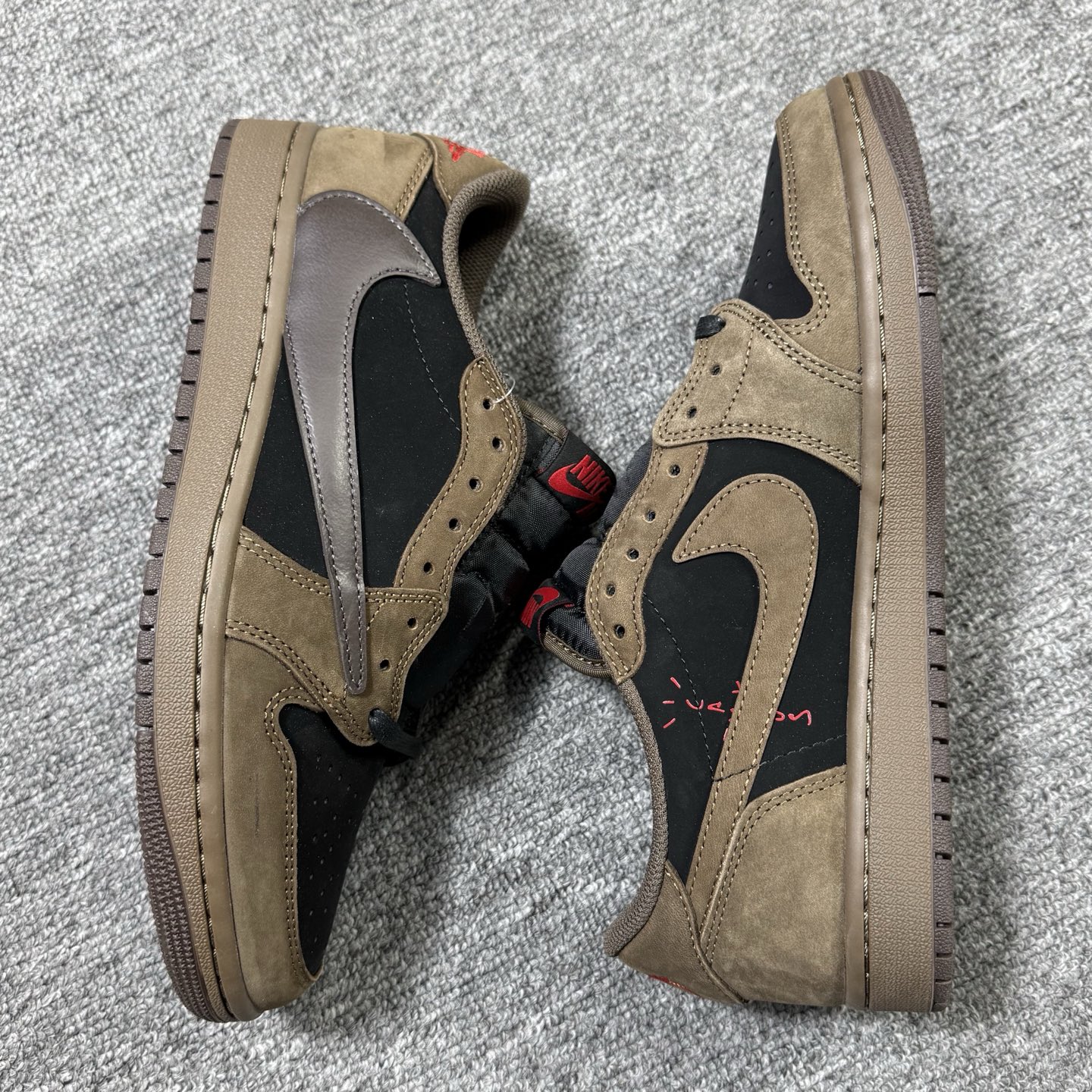 包邮！开年重磅福利 。高品质头层定制倒钩低帮！尺码36-47.5全码齐！编码AB6529！