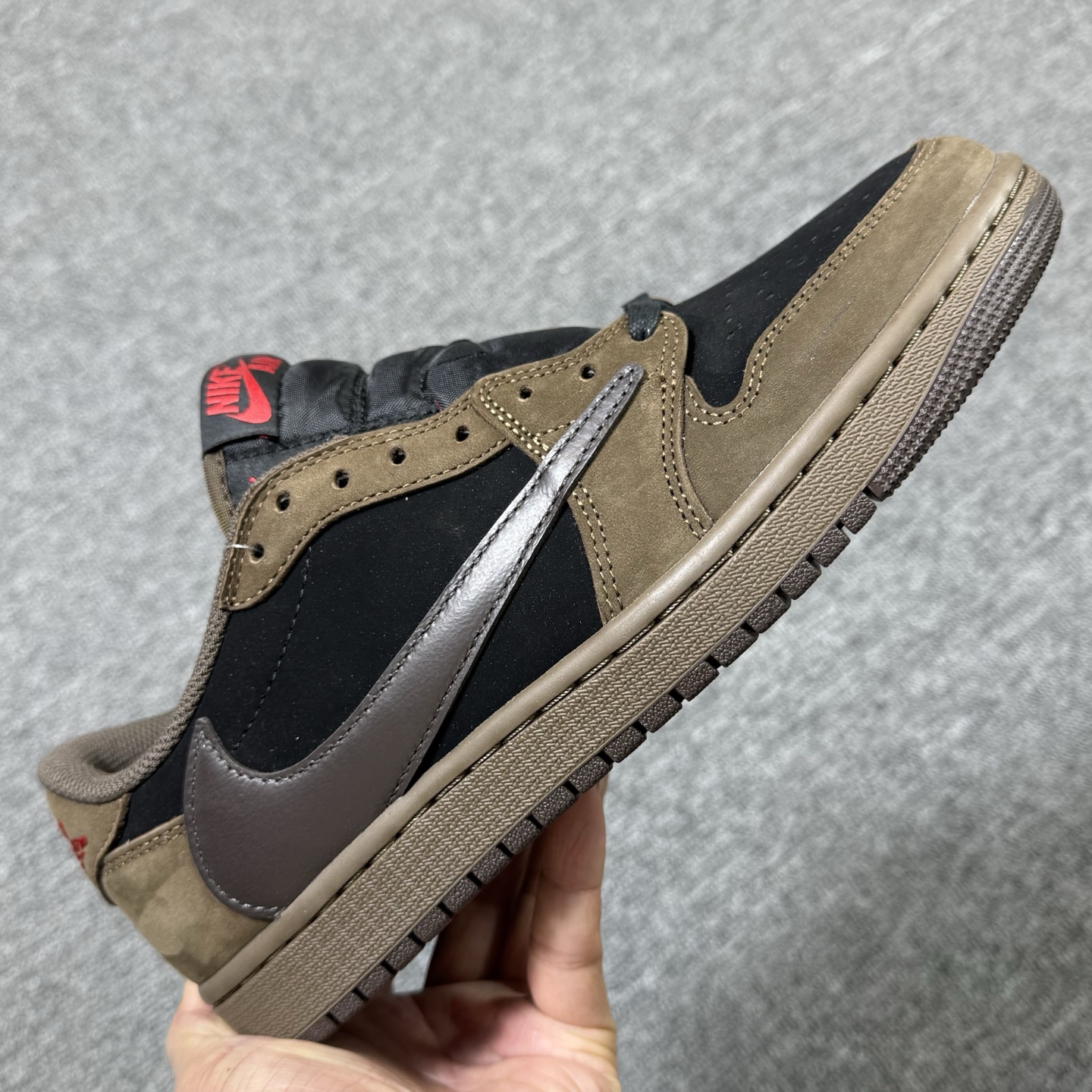 包邮！开年重磅福利 。高品质头层定制倒钩低帮！尺码36-47.5全码齐！编码AB6529！