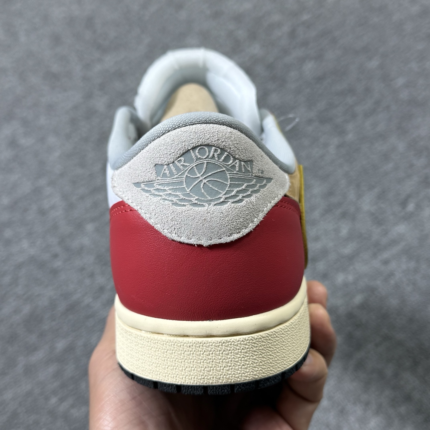 包邮！开年重磅福利 。高品质头层定制倒钩低帮！尺码36-47.5全码齐！编码AB6529！