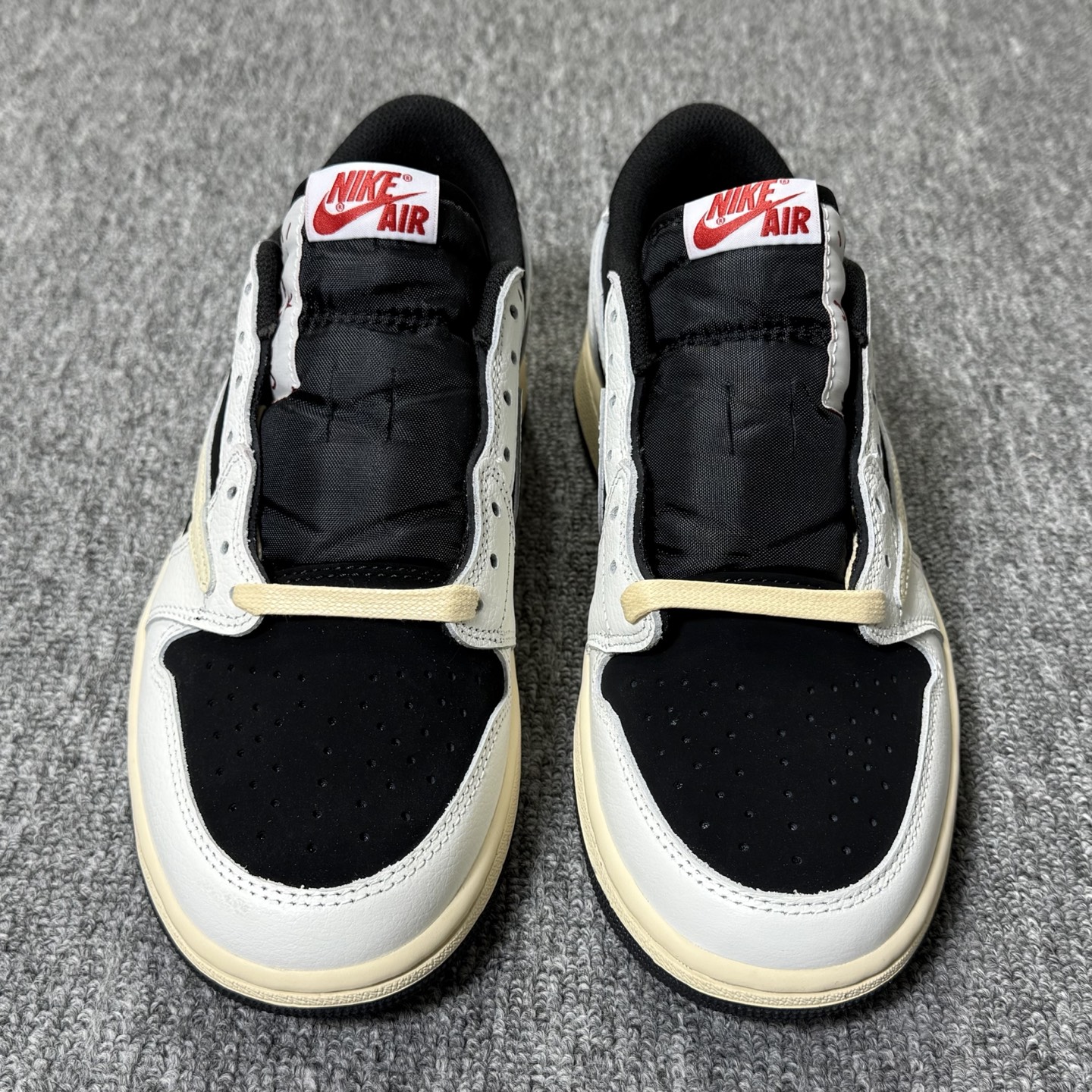 包邮！开年重磅福利 。高品质头层定制倒钩低帮！尺码40-47.5全码齐！编码AB6529！