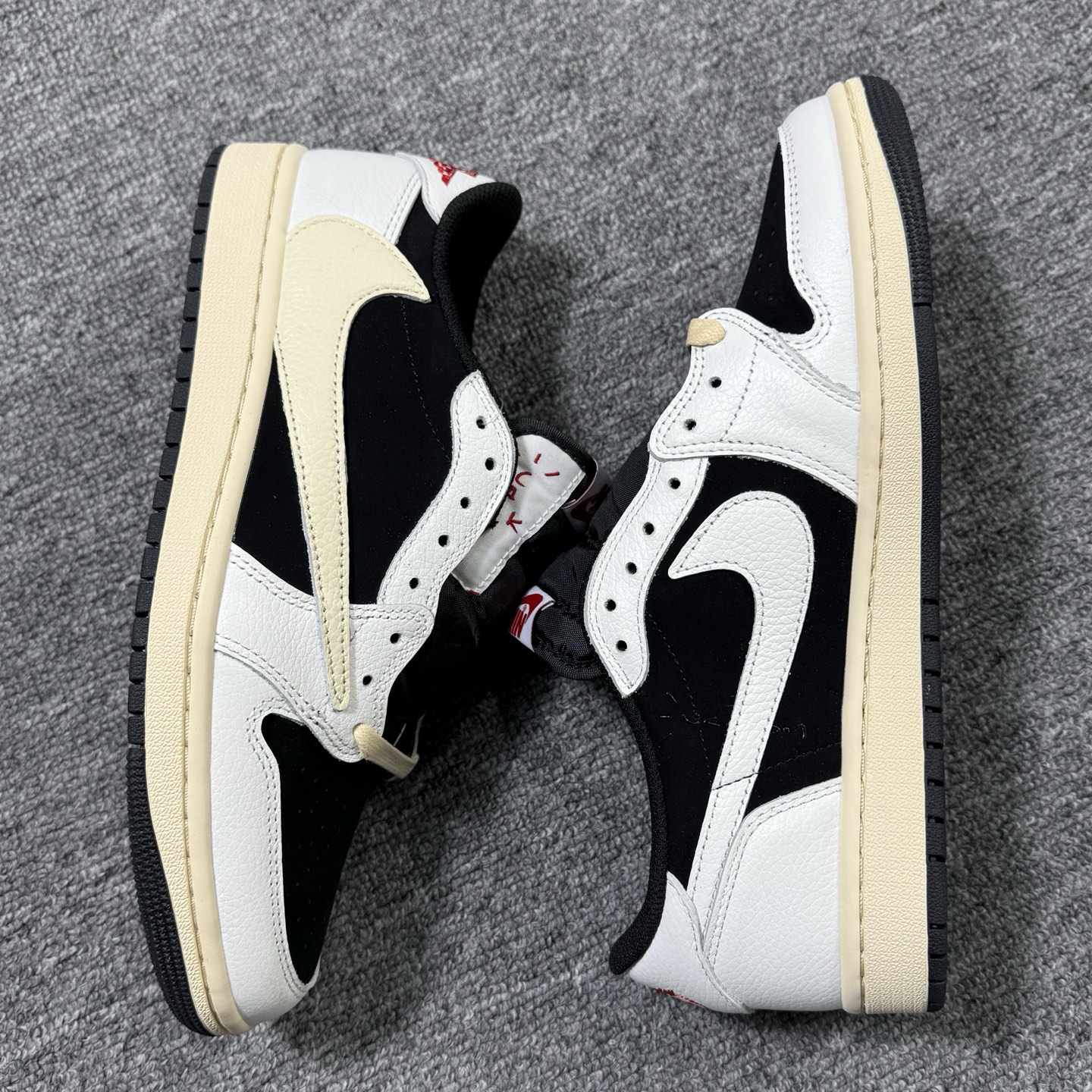 包邮！开年重磅福利 。高品质头层定制倒钩低帮！尺码40-47.5全码齐！编码AB6529！