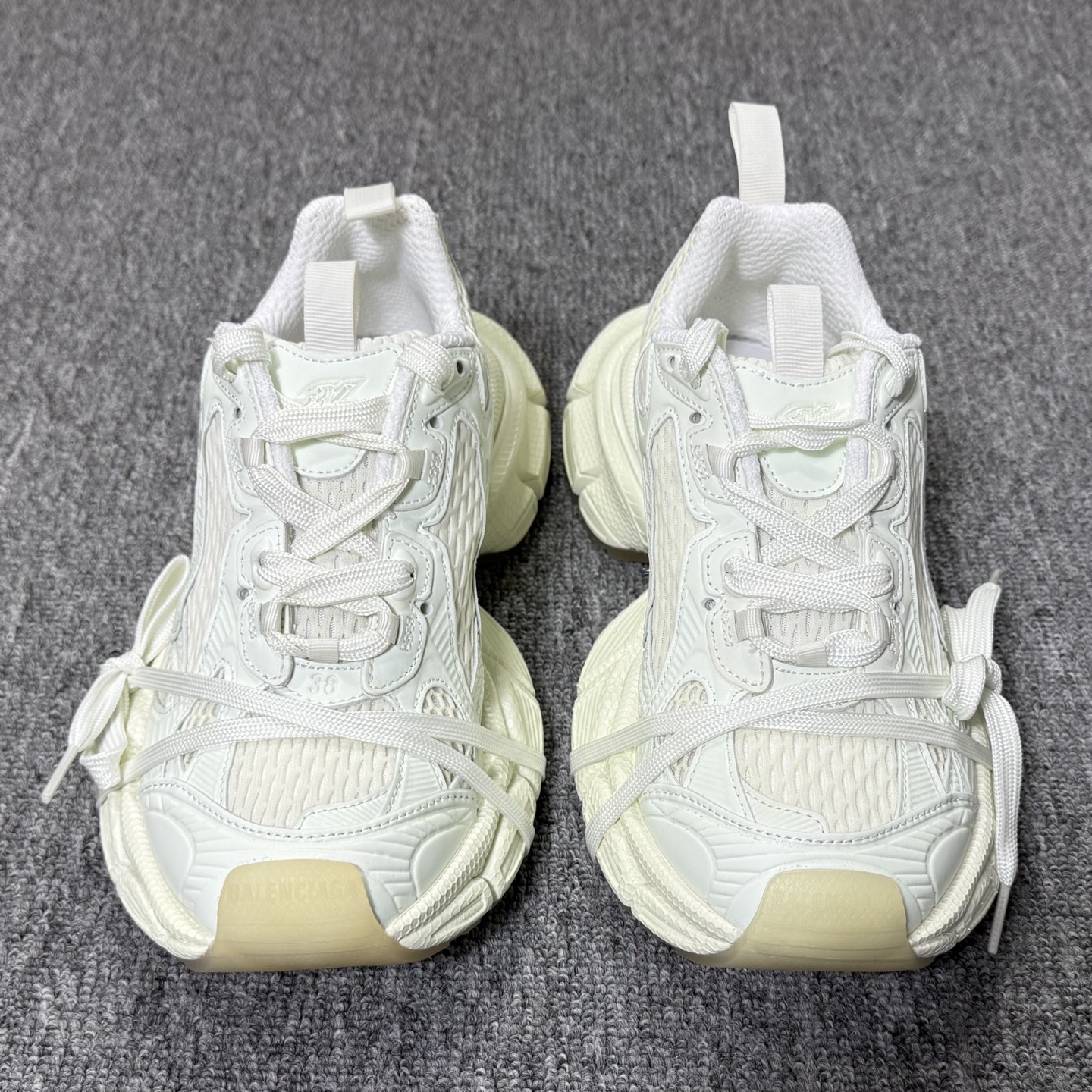 ♨️ 市场知名顶级VG版本！巴黎世家3XL夜光！尺码35-42齐 ♨️偏大一个尺码，售前 售后 三包到底