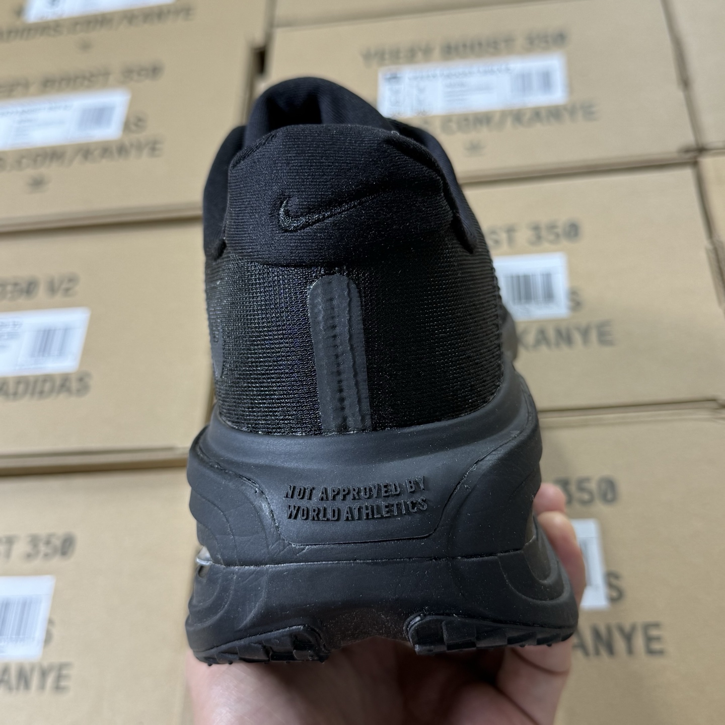 ♨️♨️♨️ 降价福利📢  登月19 代 Vomero Premium 全黑！尺码36-45全码出货，兼