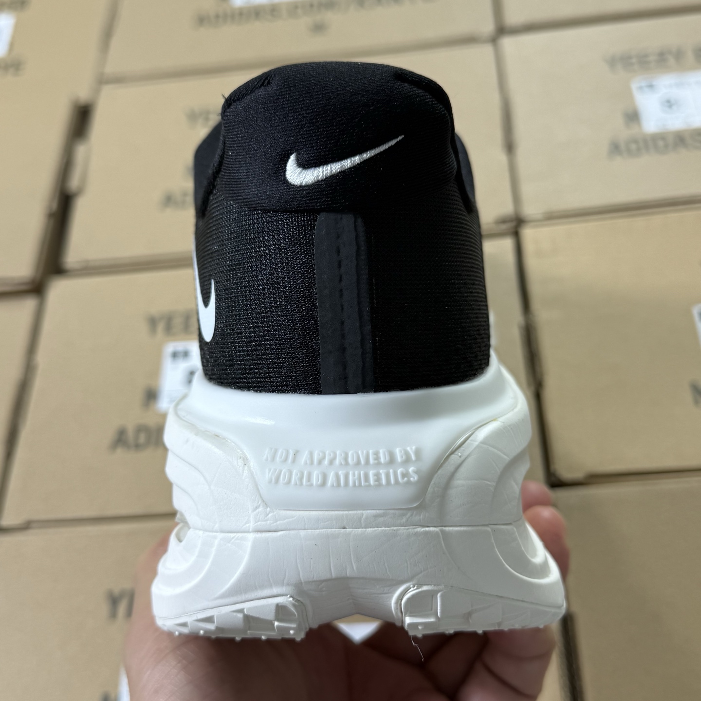 ♨️♨️♨️ 降价福利📢 登月19 代 Vomero Premium 黑白！尺码36-45全码出货，兼顾